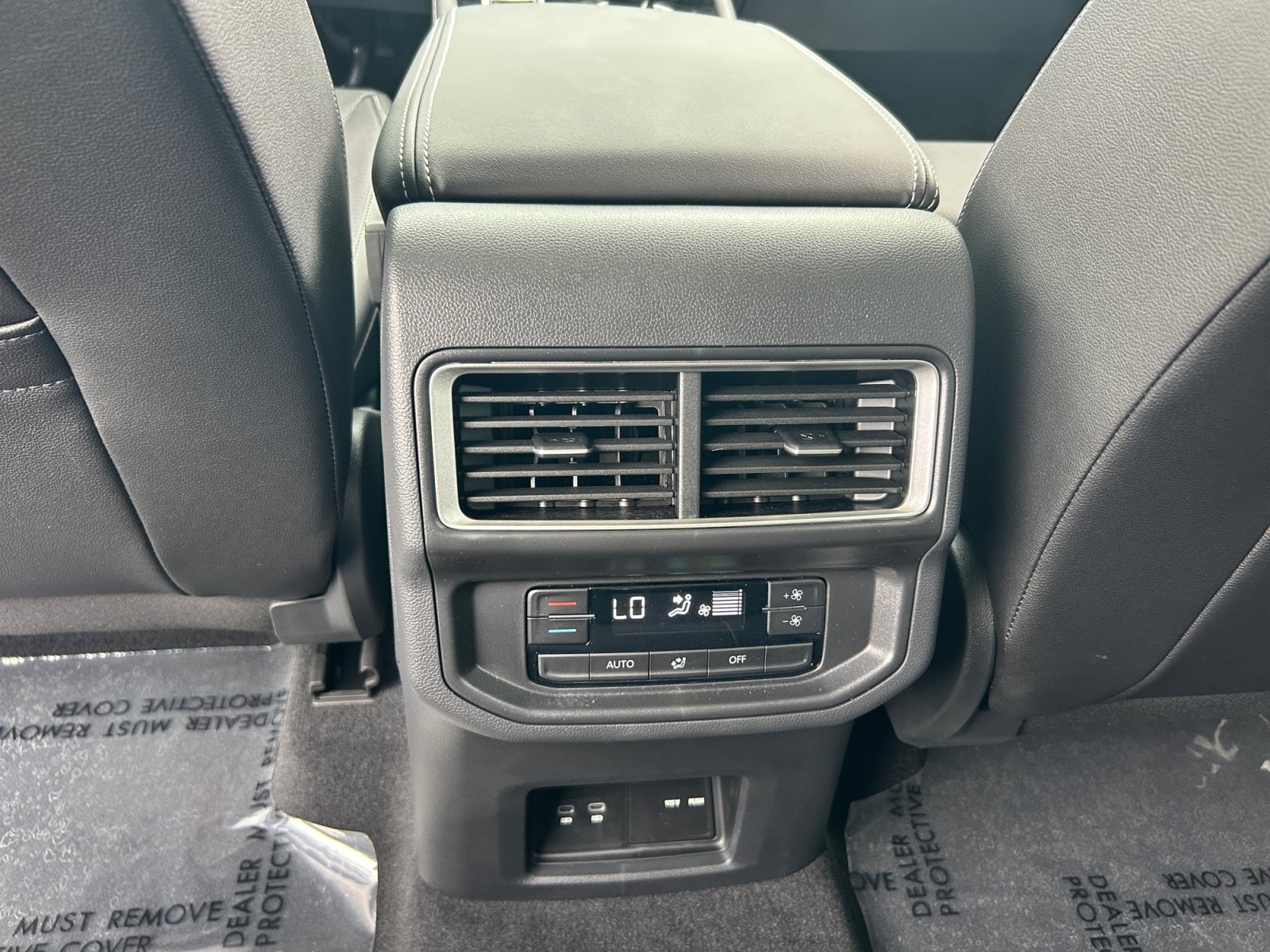 2026 Volkswagen Atlas SE w/Tech - Photo 30