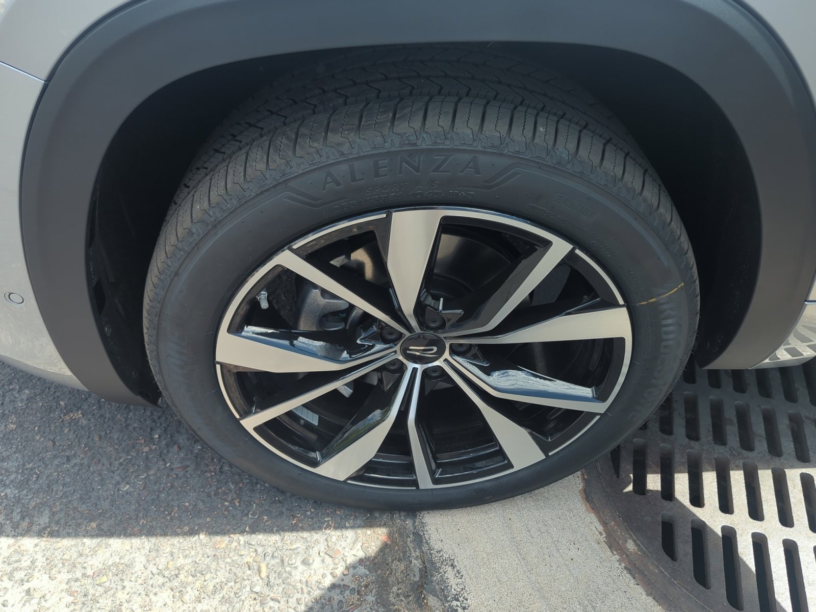 2026 Volkswagen Atlas Cross Sport SEL Premium R-LINE - Photo 25