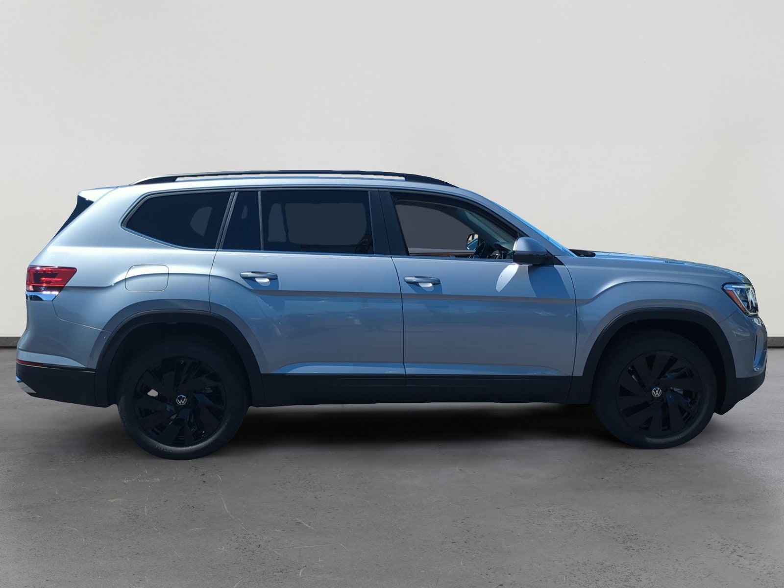 2026 Volkswagen Atlas SE w/Tech - Photo 6