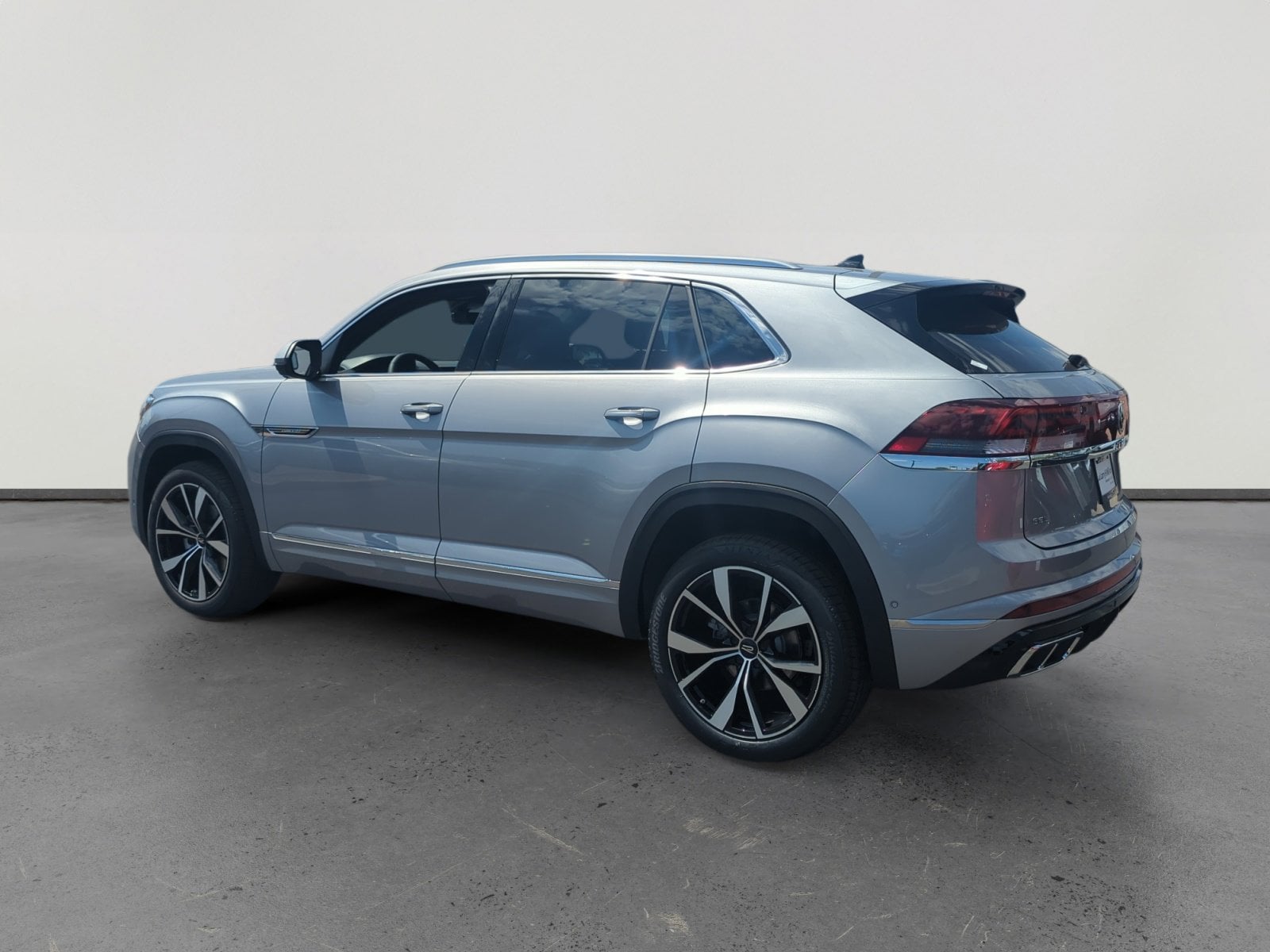2026 Volkswagen Atlas Cross Sport SEL Premium R-LINE - Photo 3