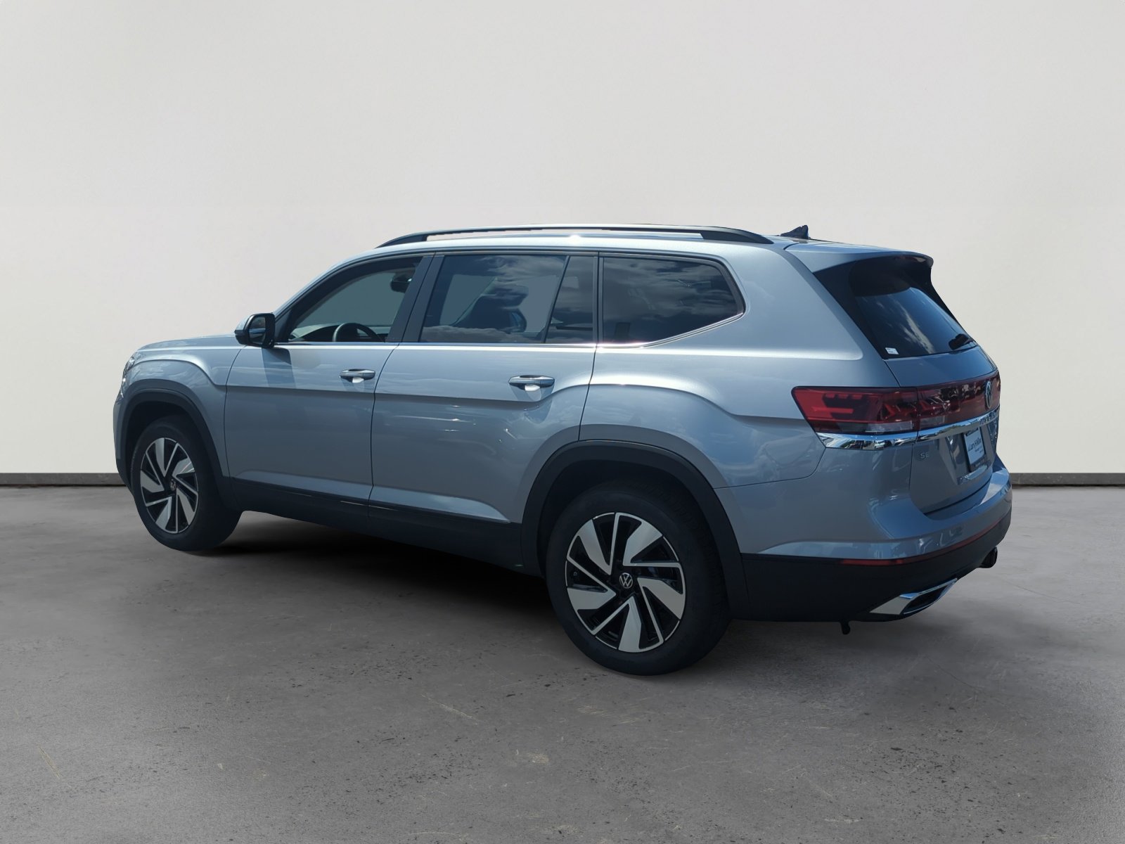2026 Volkswagen Atlas SE Technology photo 3