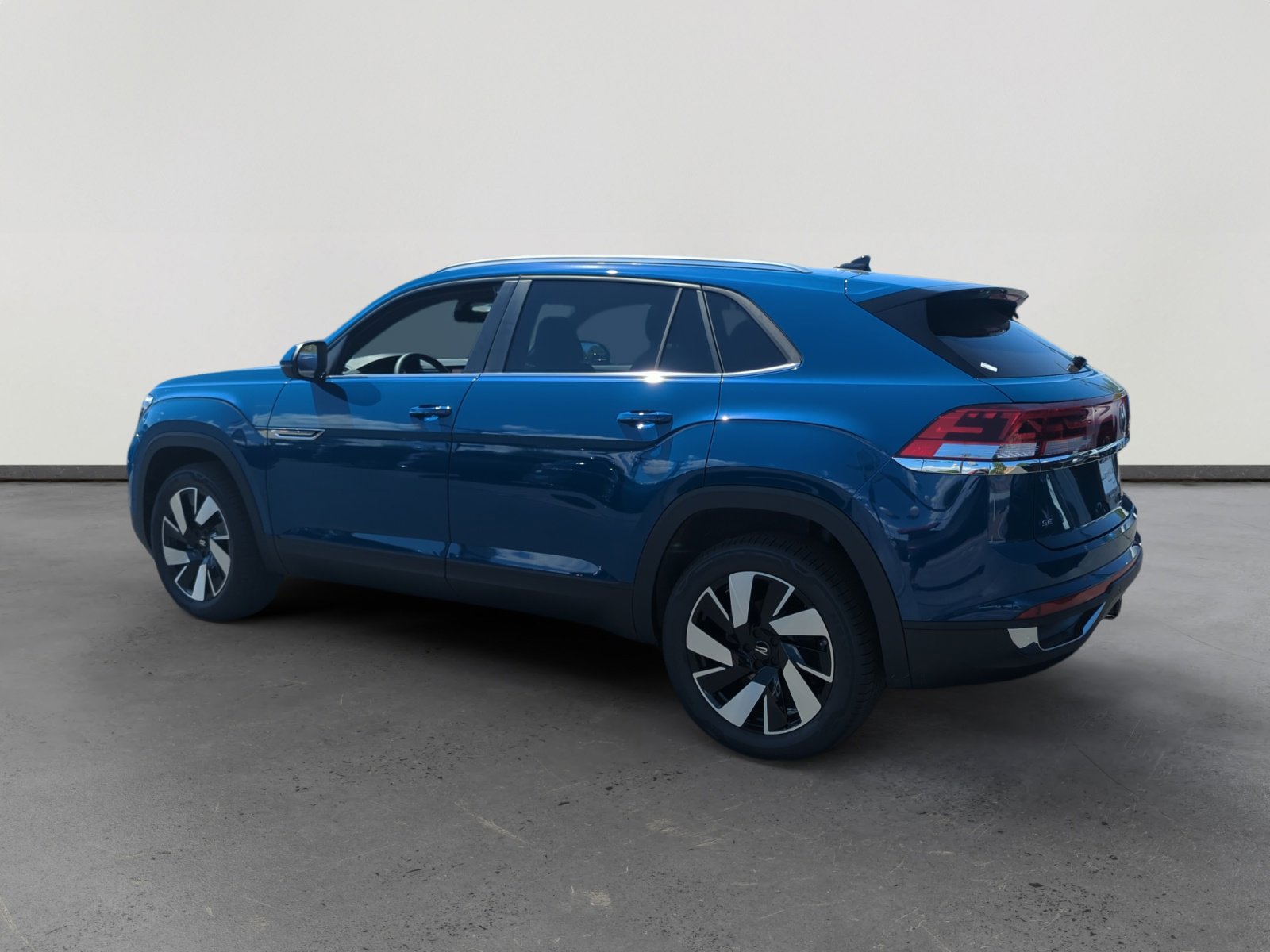 2026 Volkswagen Atlas Cross Sport SE w/Tech - Photo 3