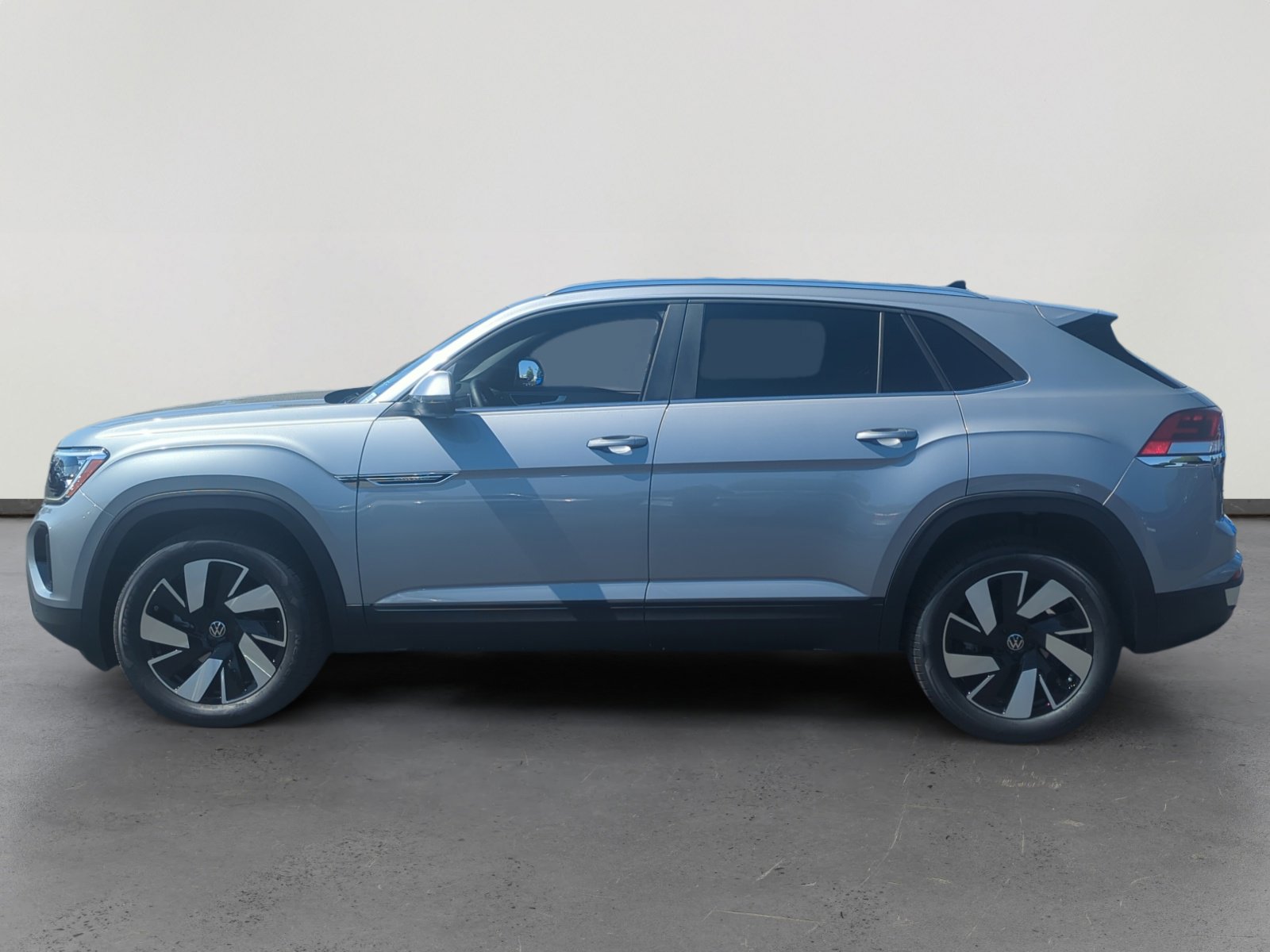 2026 Volkswagen Atlas Cross Sport SE Technology photo 2