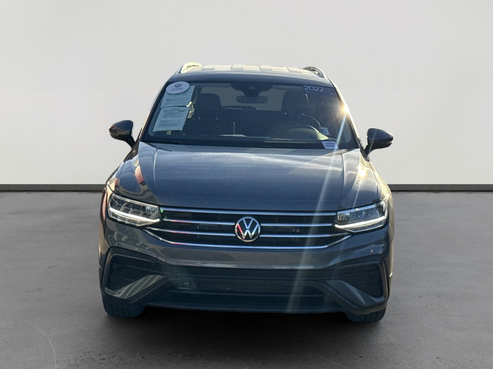 2022 Volkswagen Tiguan SE photo 2