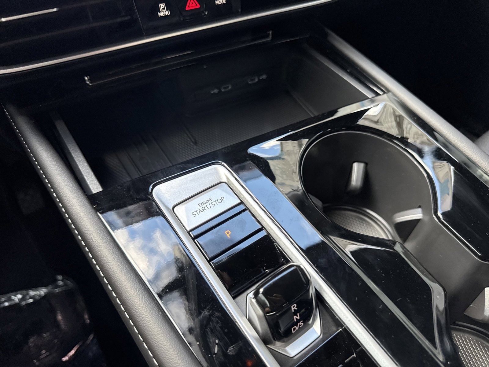 2026 Volkswagen Atlas Cross Sport SE w/Tech - Photo 25