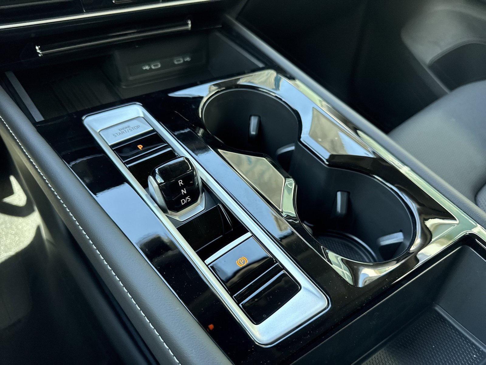 2026 Volkswagen Atlas SE w/Tech - Photo 25
