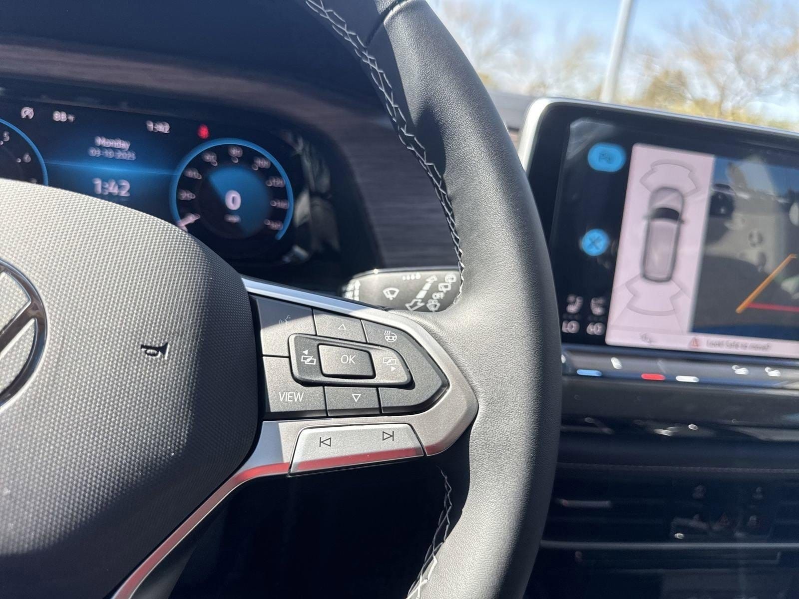 2025 Volkswagen Atlas SEL - Photo 30