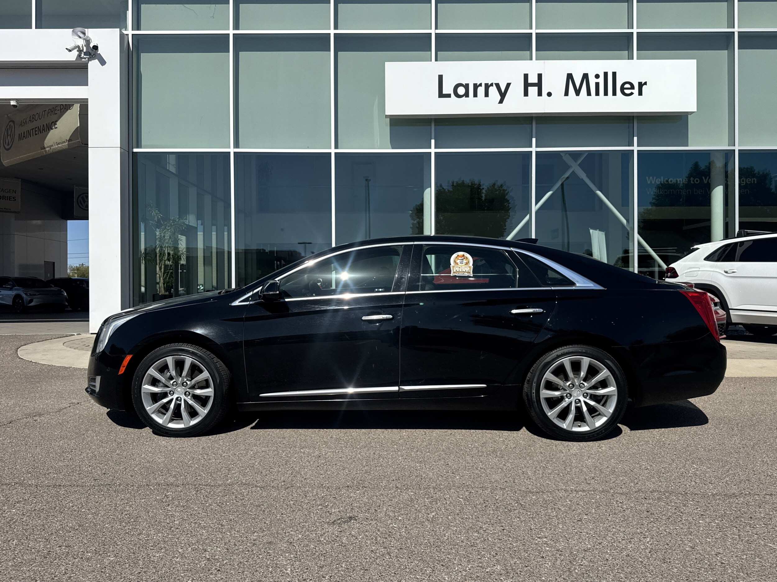 2016 Cadillac XTS Luxury photo 3