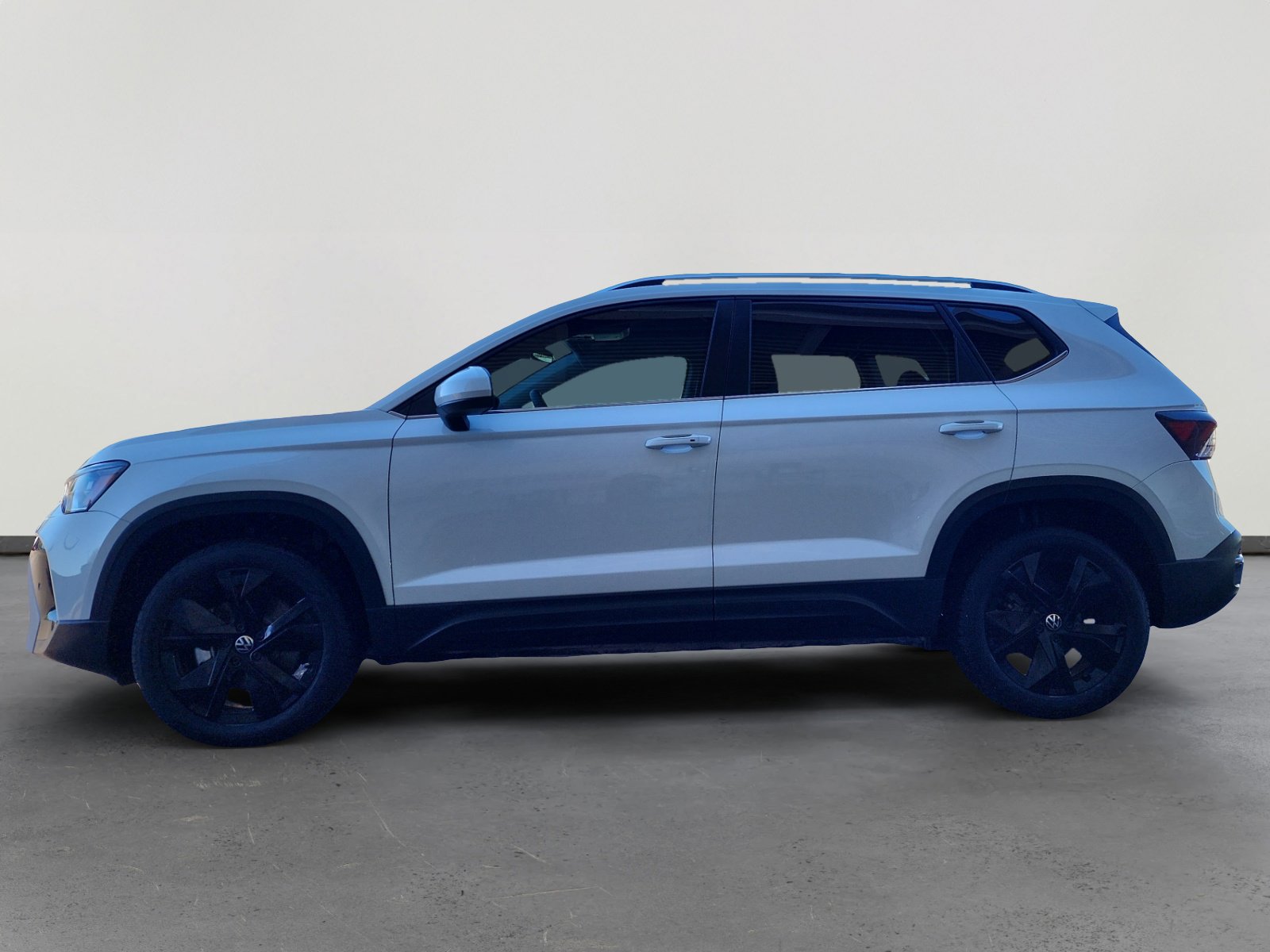 2025 Volkswagen Taos SE photo 2