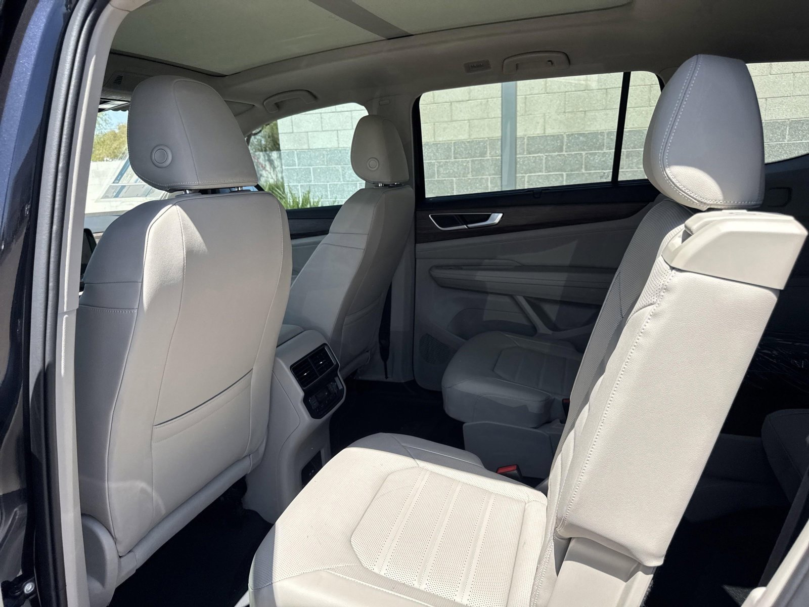 2025 Volkswagen Atlas SEL - Photo 19