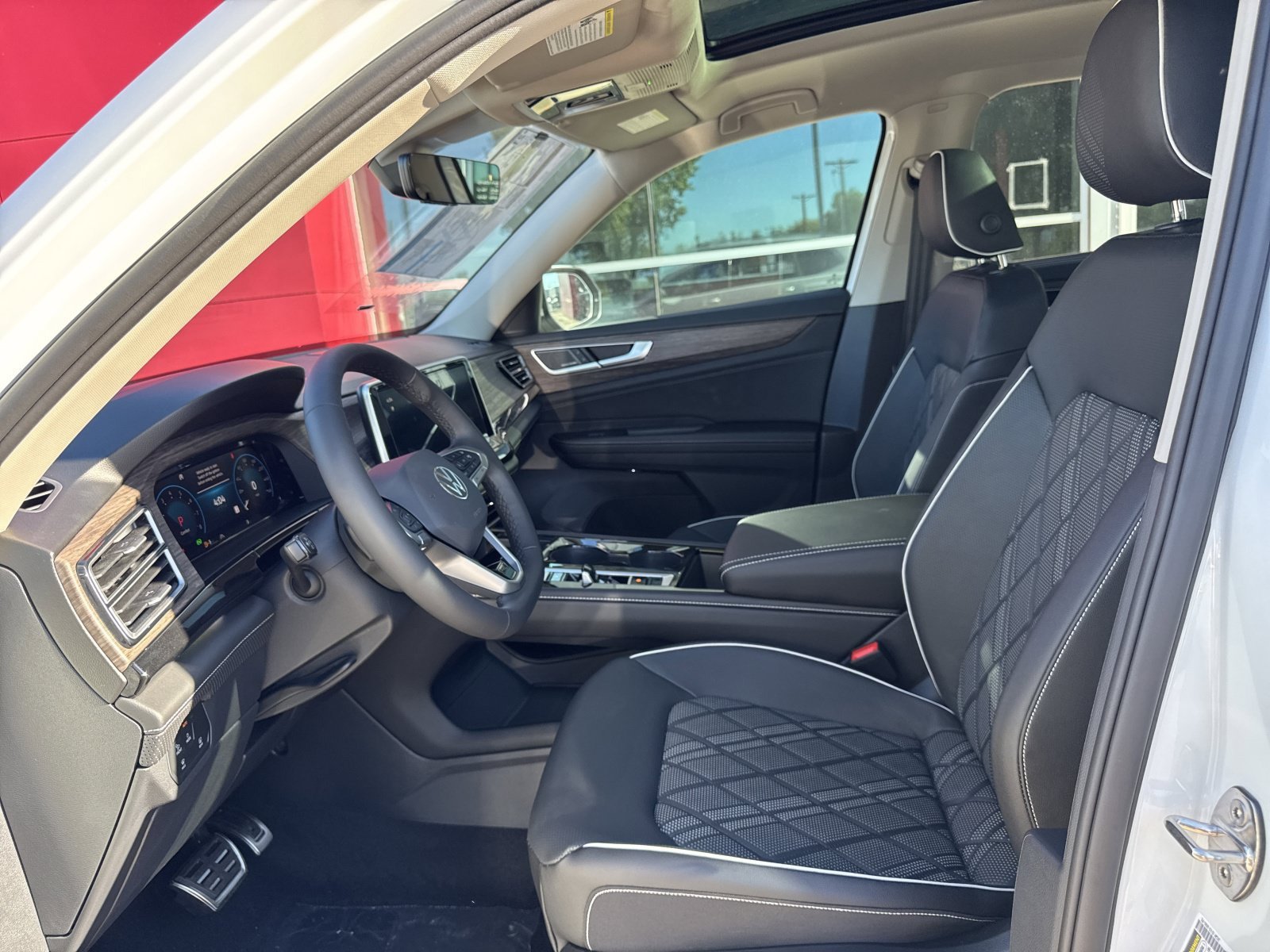 2026 Volkswagen Atlas SEL Premium R-Line - Photo 11