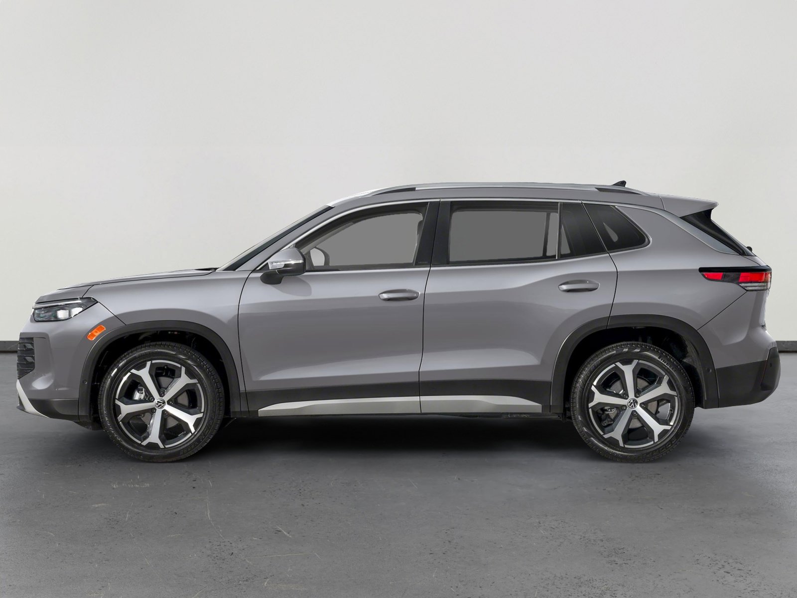 2026 Volkswagen Tiguan SE photo 3