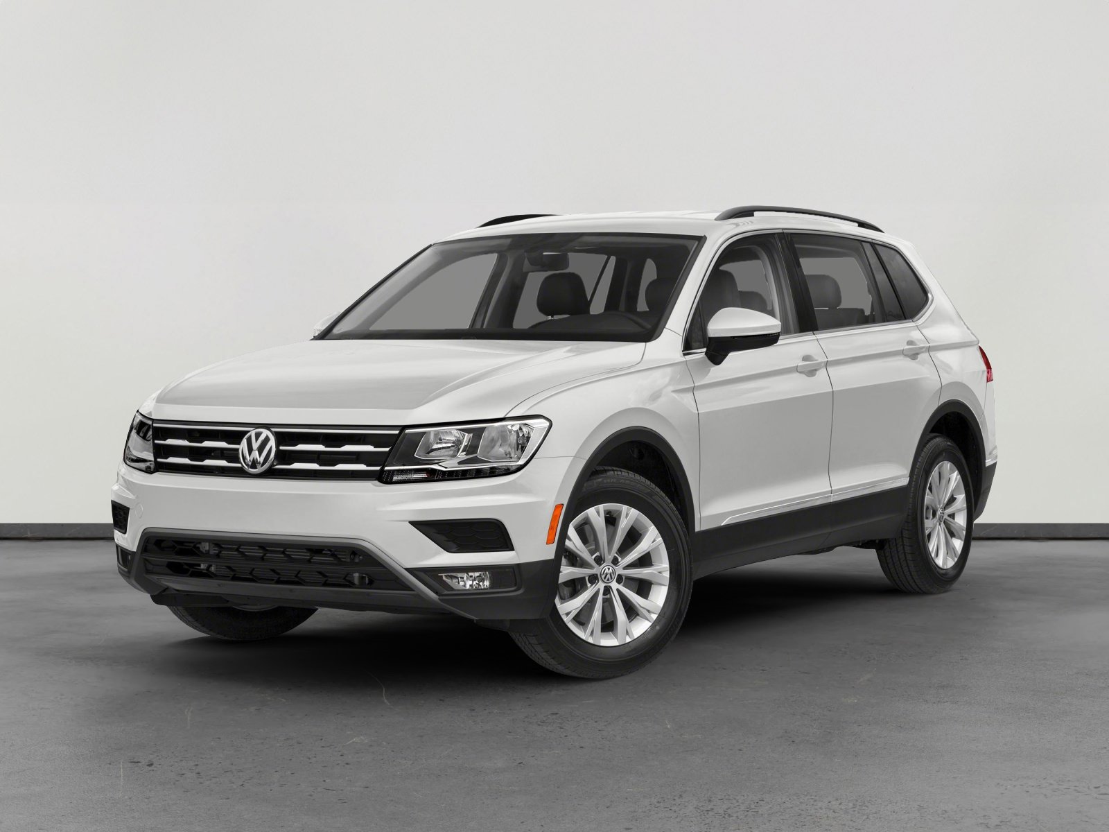 2019 Volkswagen Tiguan 2.0T SEL R-Line's photo
