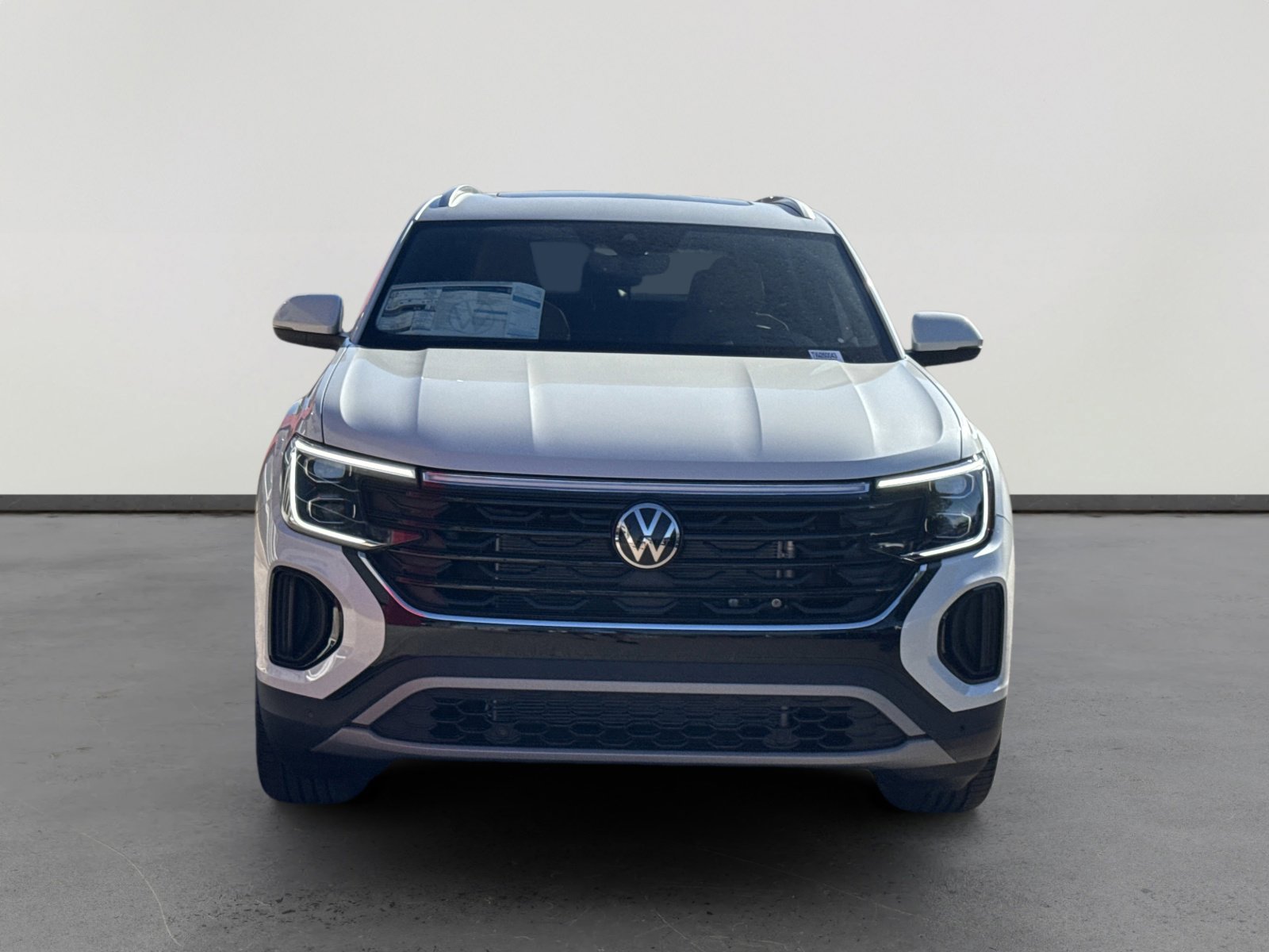 2026 Volkswagen Atlas Cross Sport SEL photo 2