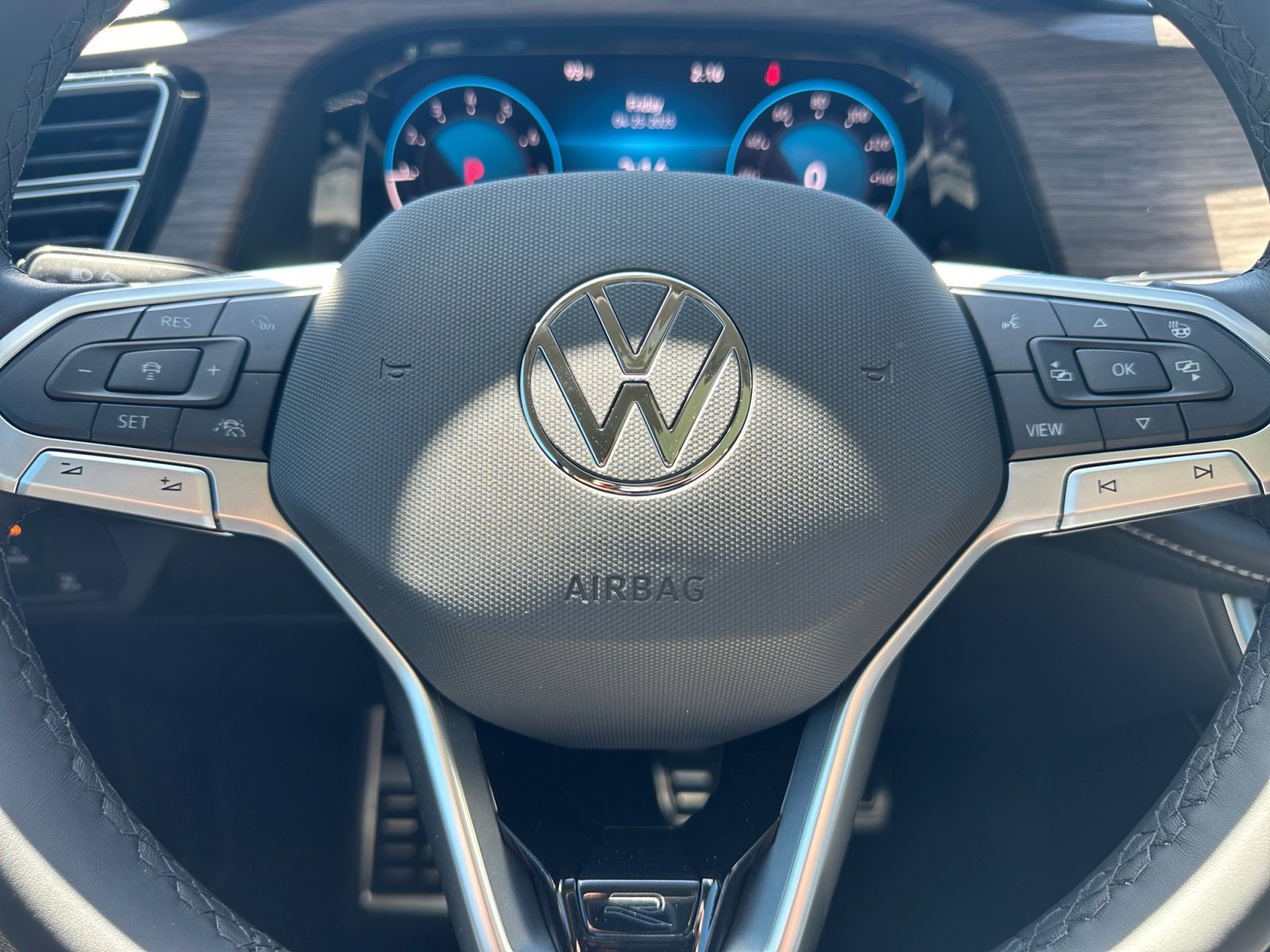 2025 Volkswagen Atlas SEL Premium R-Line - Photo 13