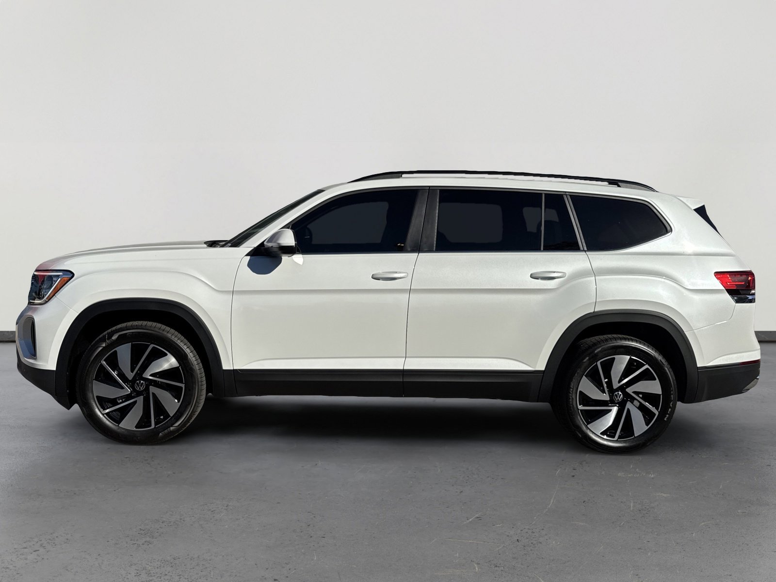 2026 Volkswagen Atlas SE Technology photo 3