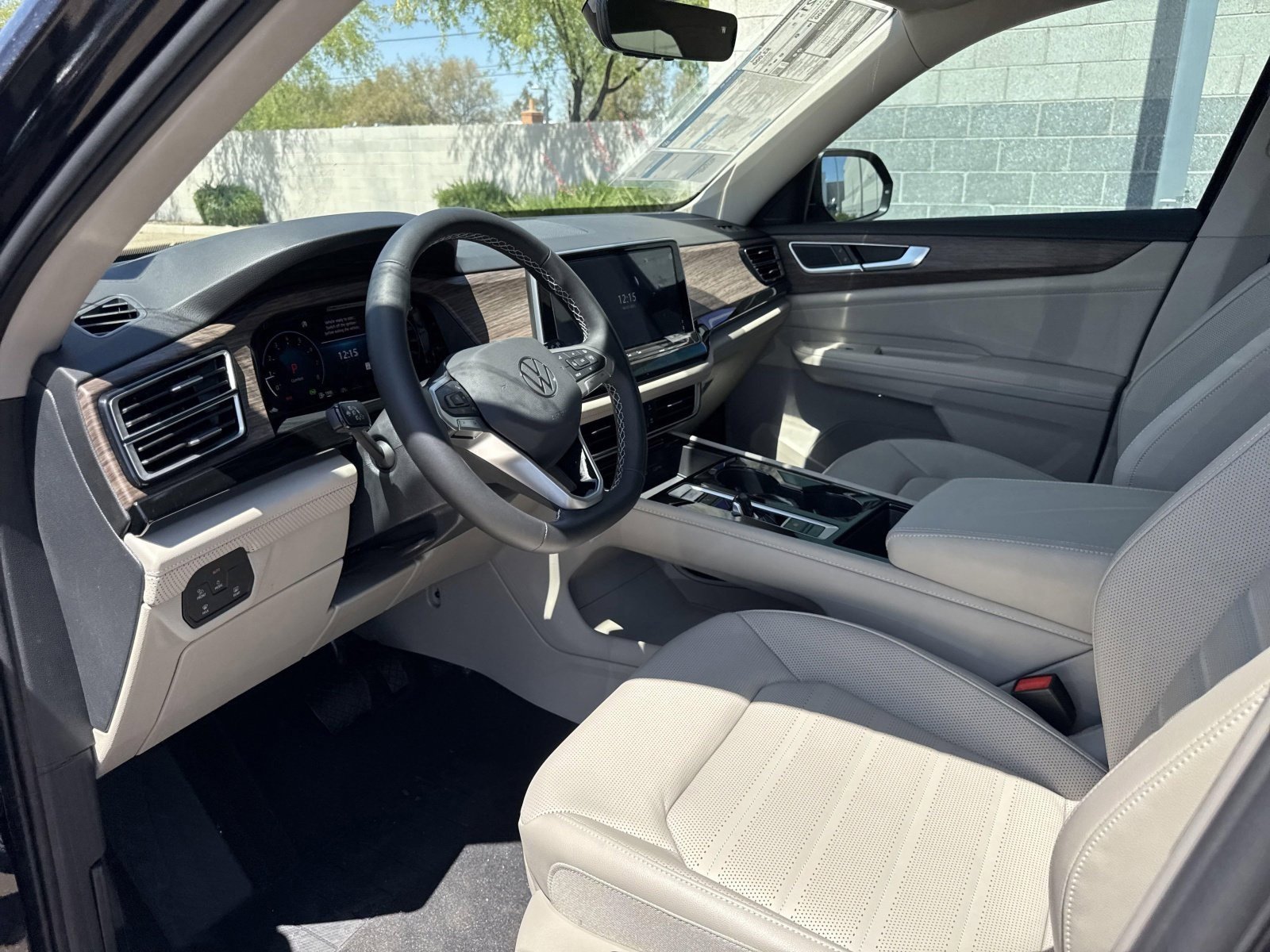 2025 Volkswagen Atlas SEL - Photo 11