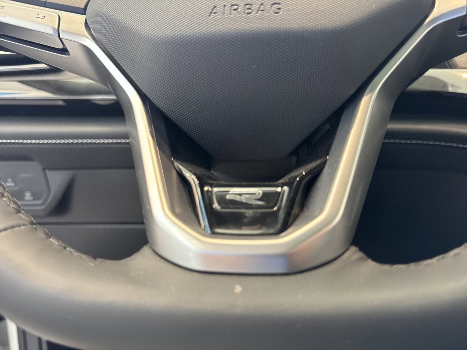 2026 Volkswagen Atlas SEL Premium R-Line - Photo 38