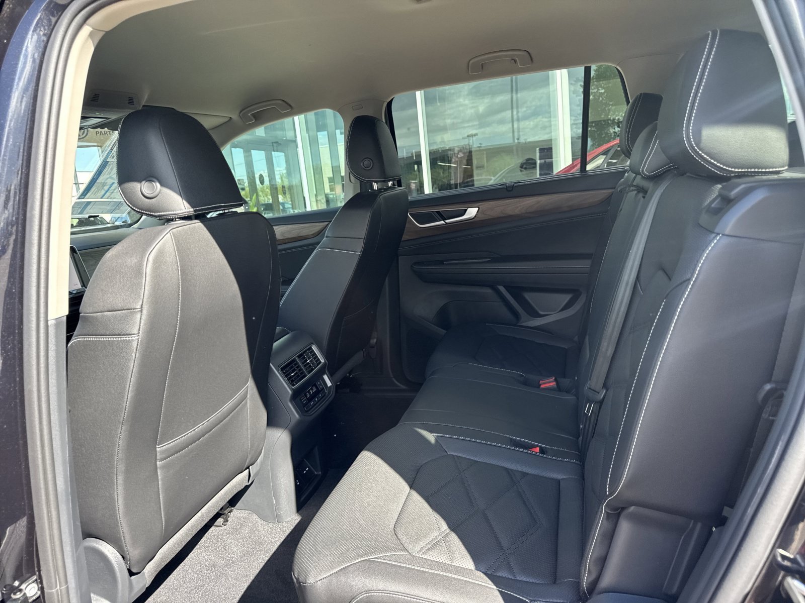 2026 Volkswagen Atlas SE w/Tech - Photo 20