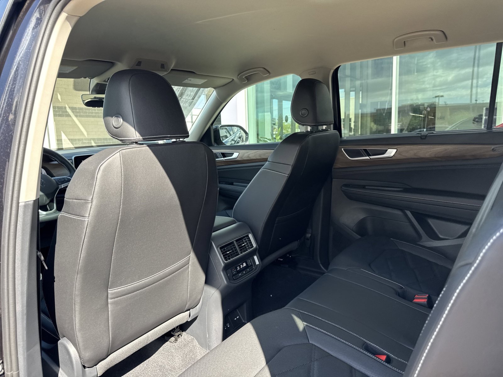 2026 Volkswagen Atlas SE w/Tech - Photo 21