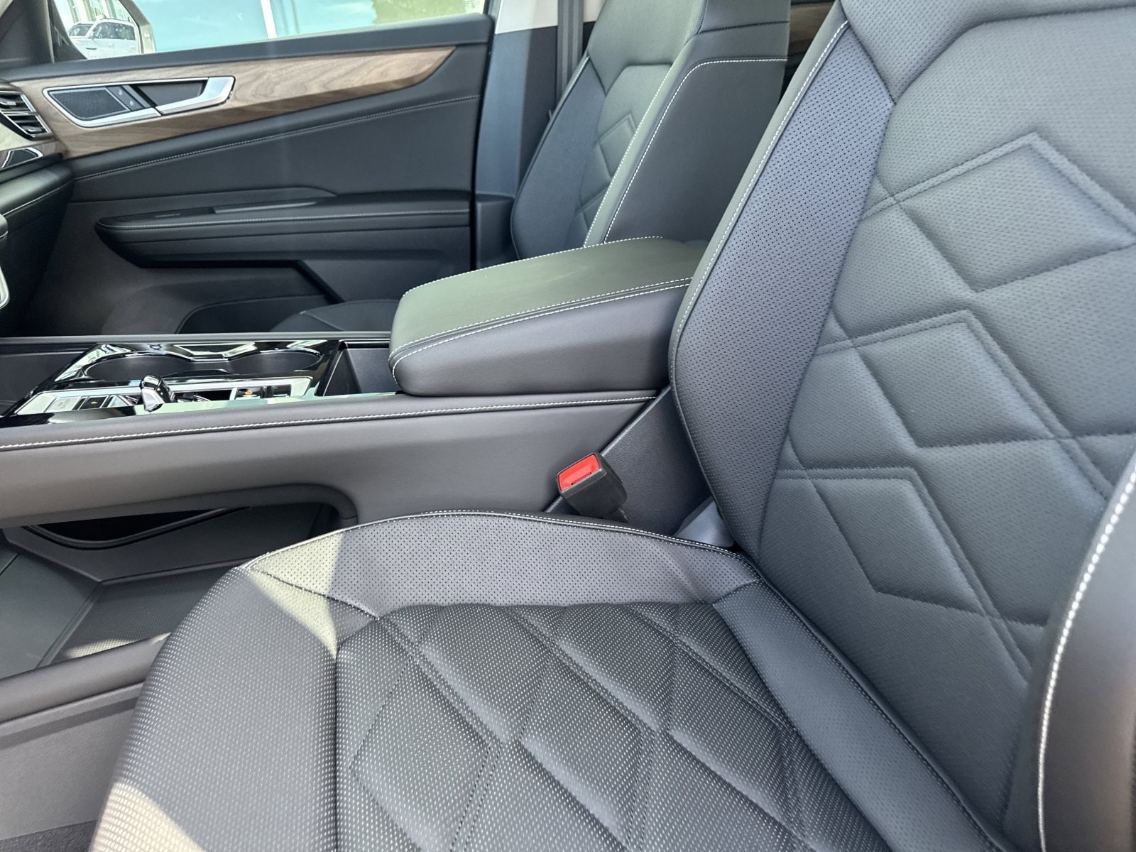 2026 Volkswagen Atlas SE w/Tech - Photo 15
