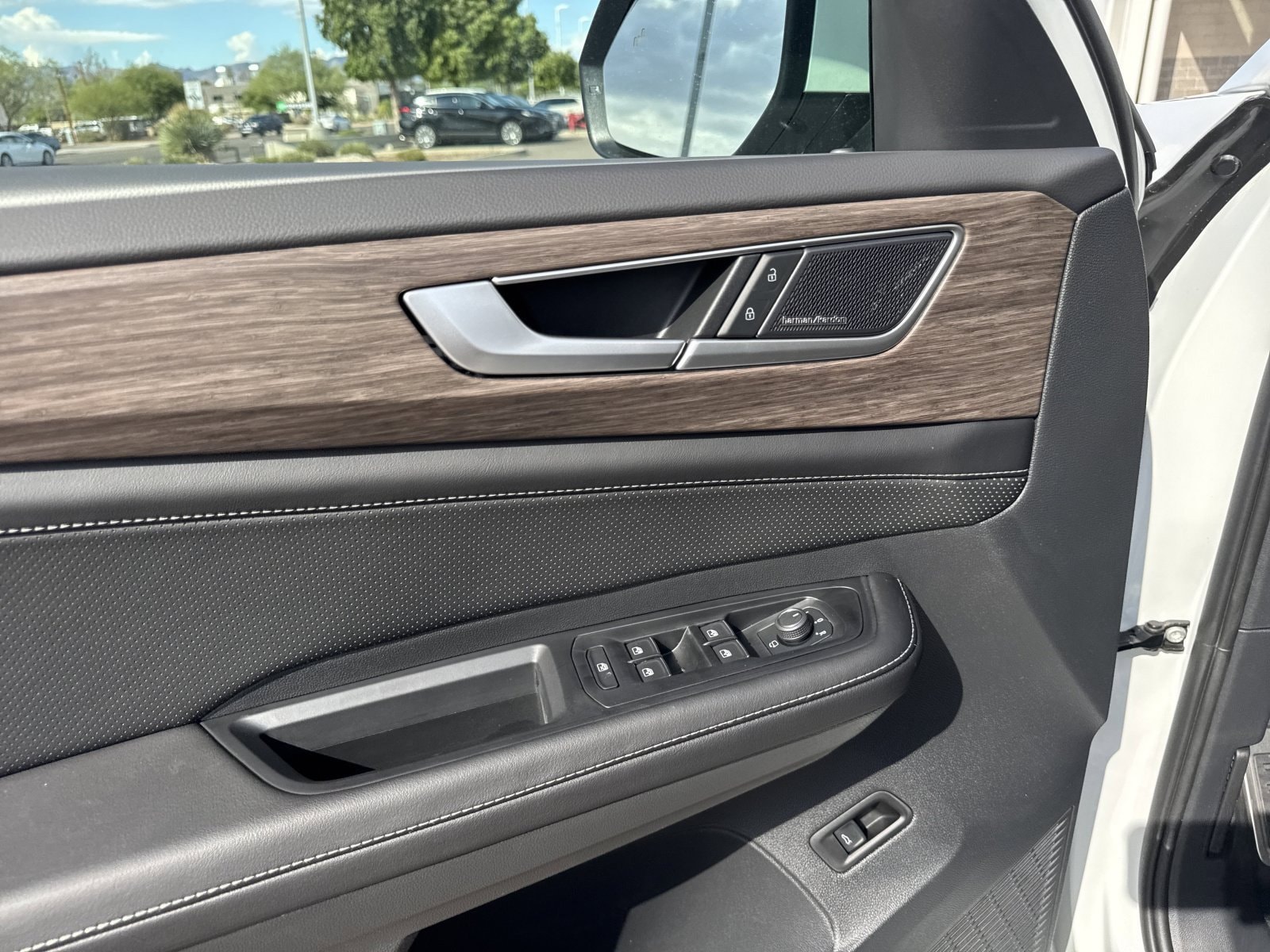 2026 Volkswagen Atlas SEL Premium R-Line - Photo 15