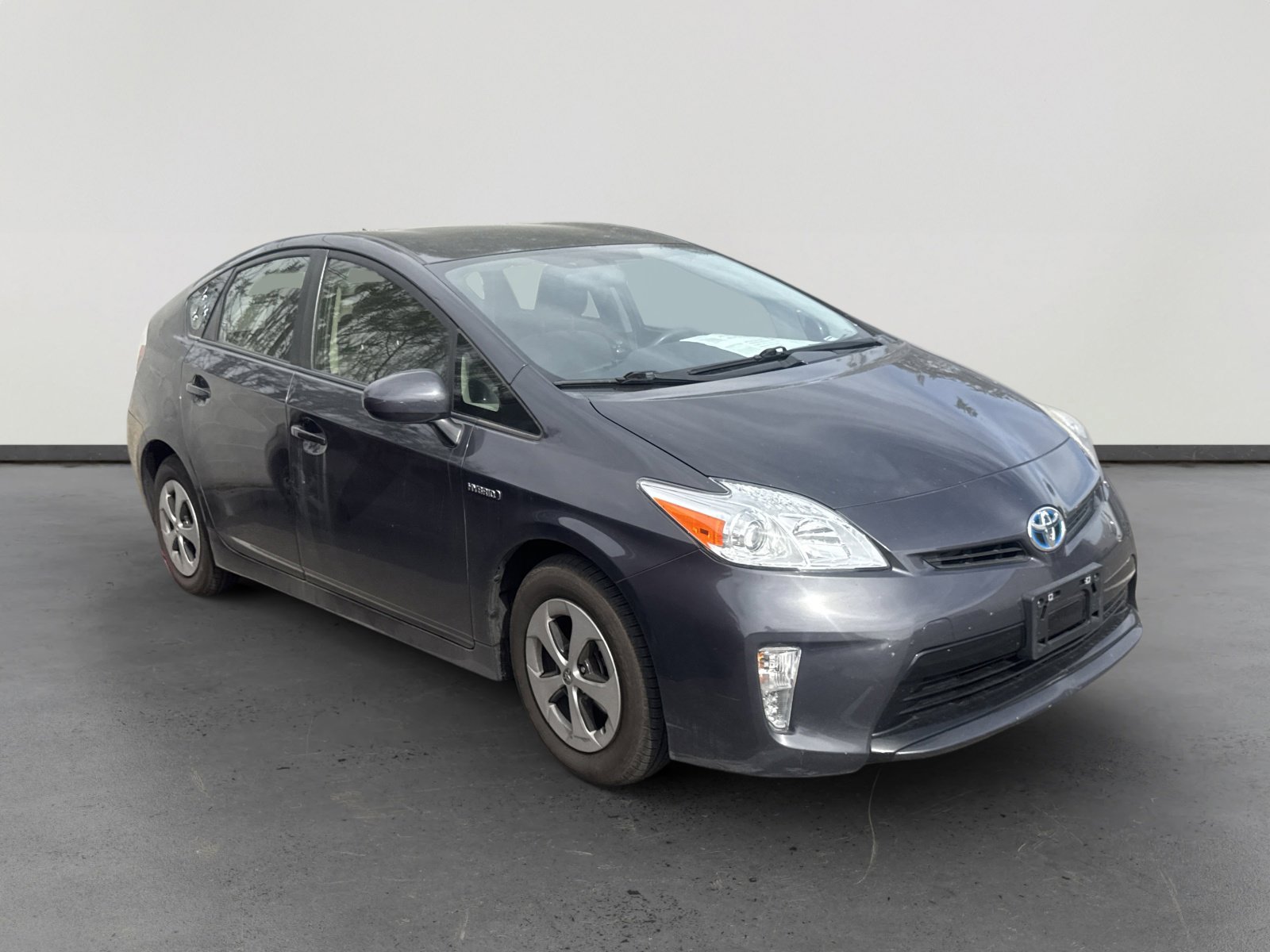 2015 Toyota Prius Two photo 3