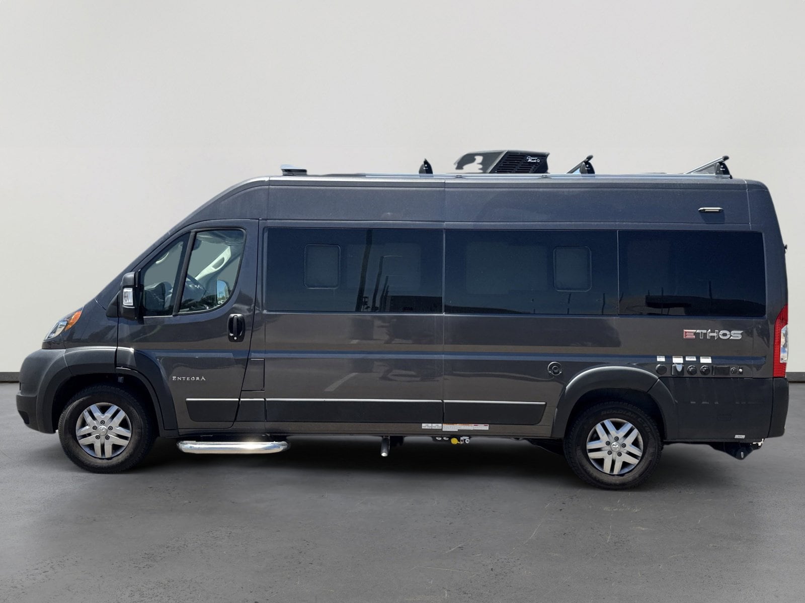 2022 Ram ProMaster 3500 Window Van photo 2