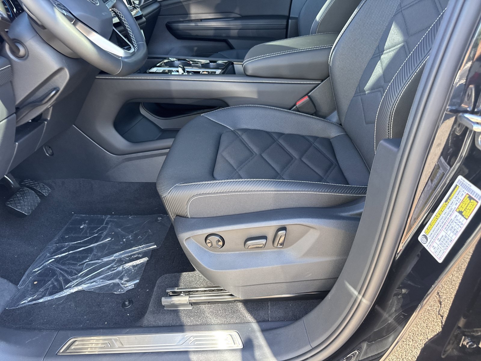 2026 Volkswagen Atlas Cross Sport SE w/Tech - Photo 14