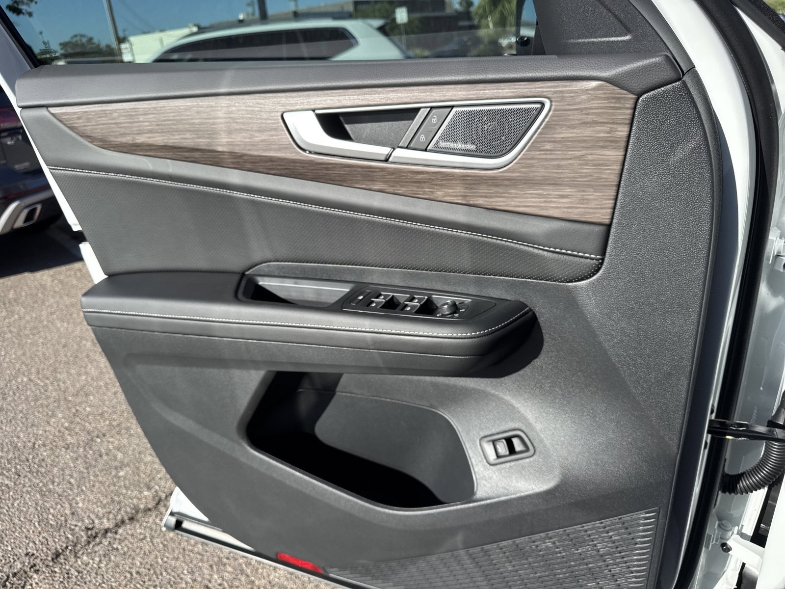 2026 Volkswagen Atlas SEL Premium R-Line - Photo 13