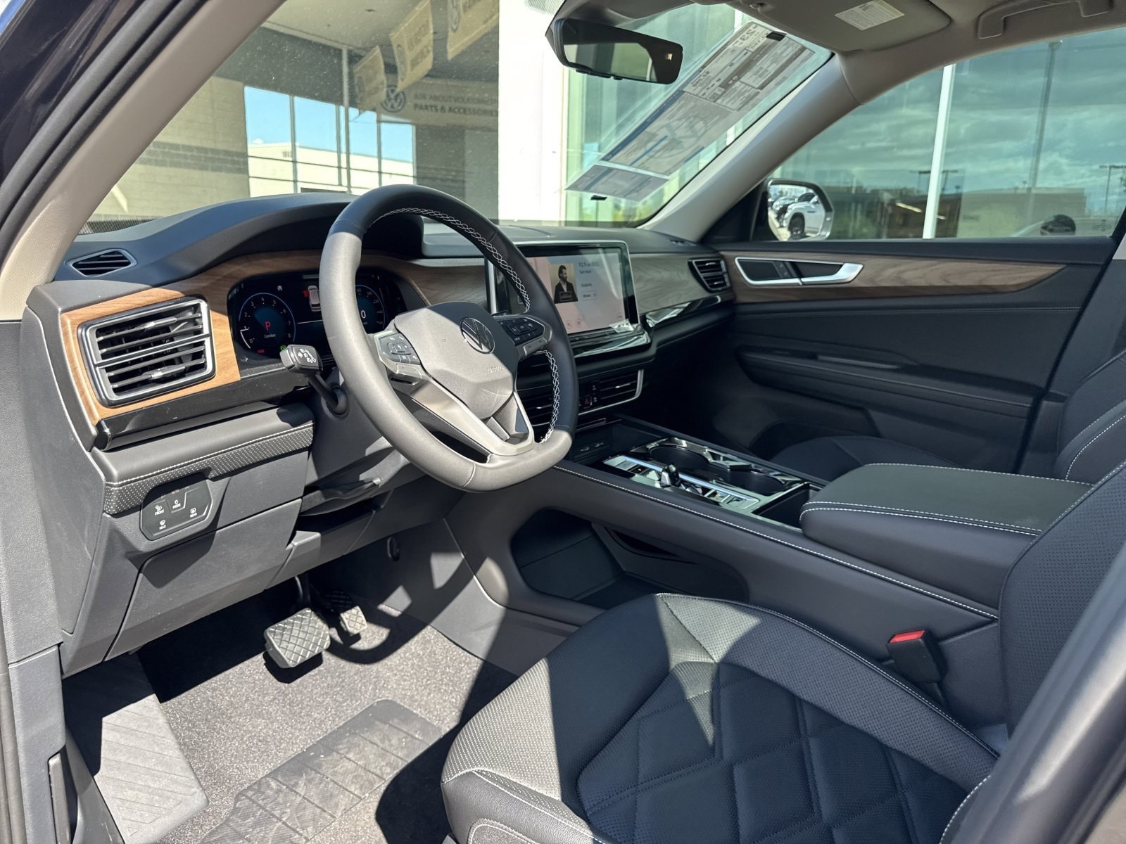 2026 Volkswagen Atlas SE w/Tech - Photo 12