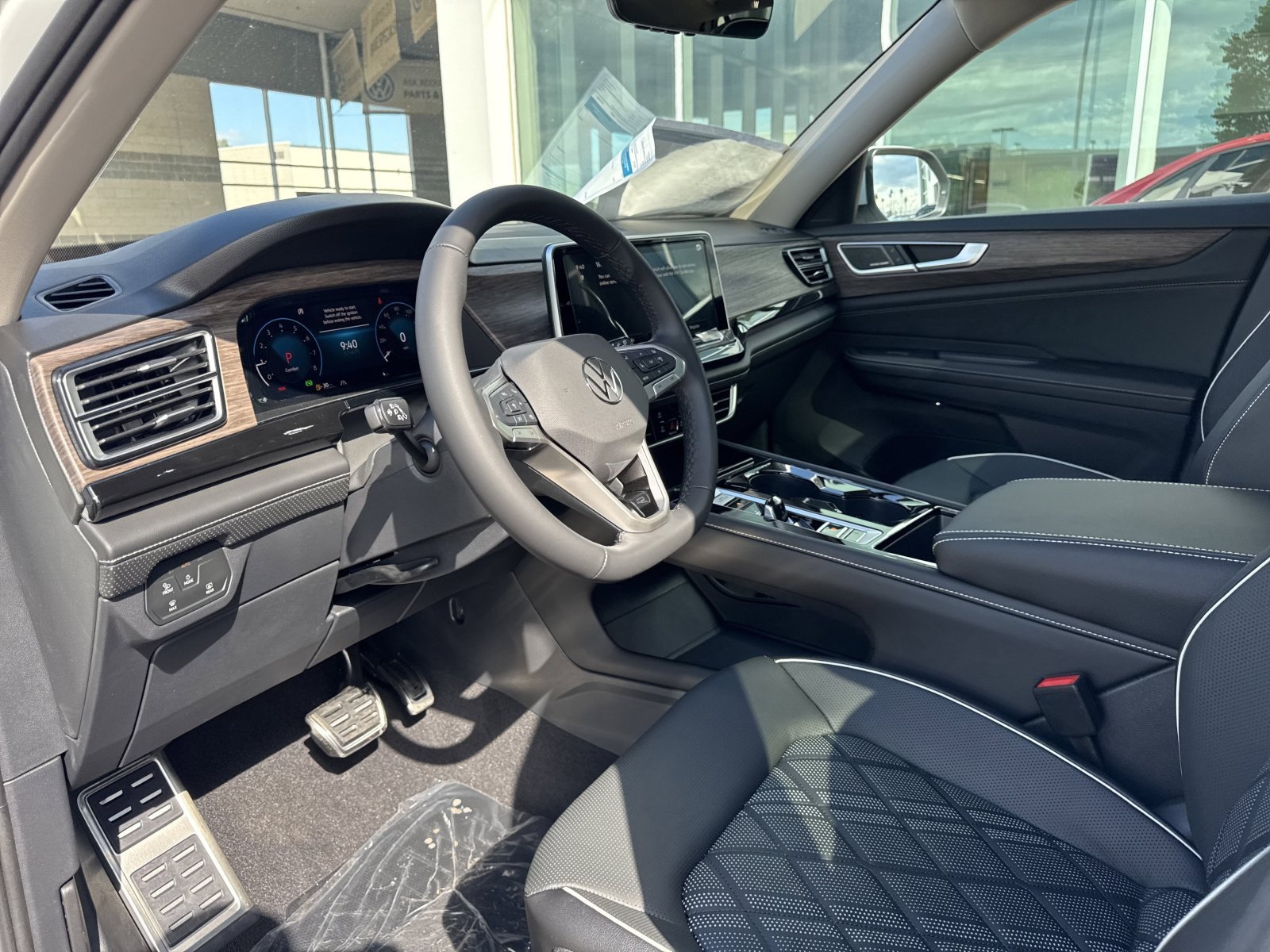 2026 Volkswagen Atlas SEL Premium R-Line - Photo 13