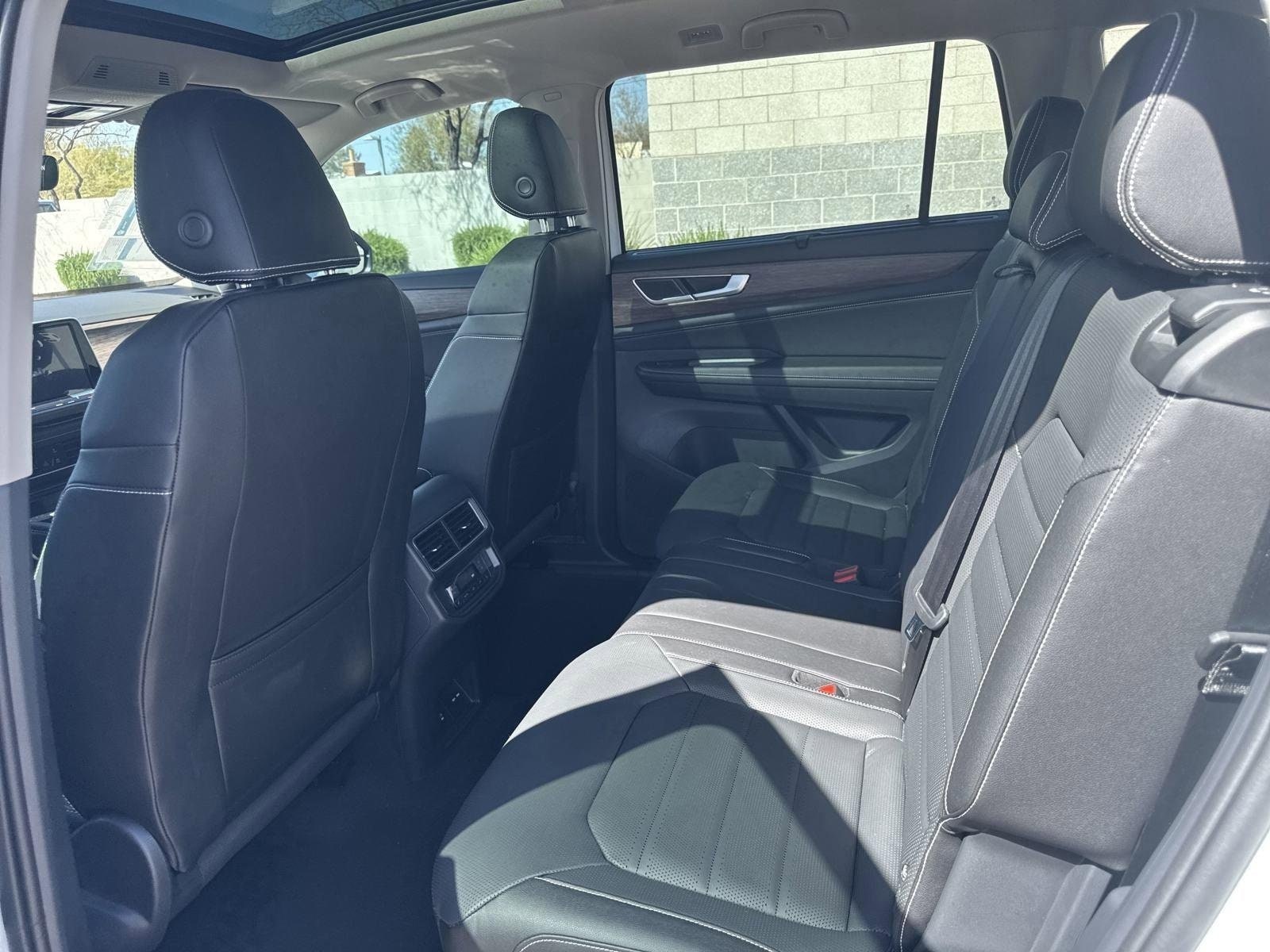 2025 Volkswagen Atlas SEL - Photo 19