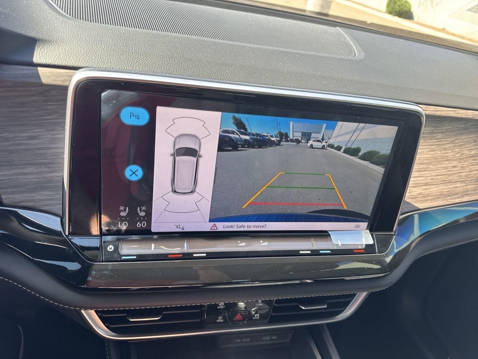 2025 Volkswagen Atlas SEL - Photo 27