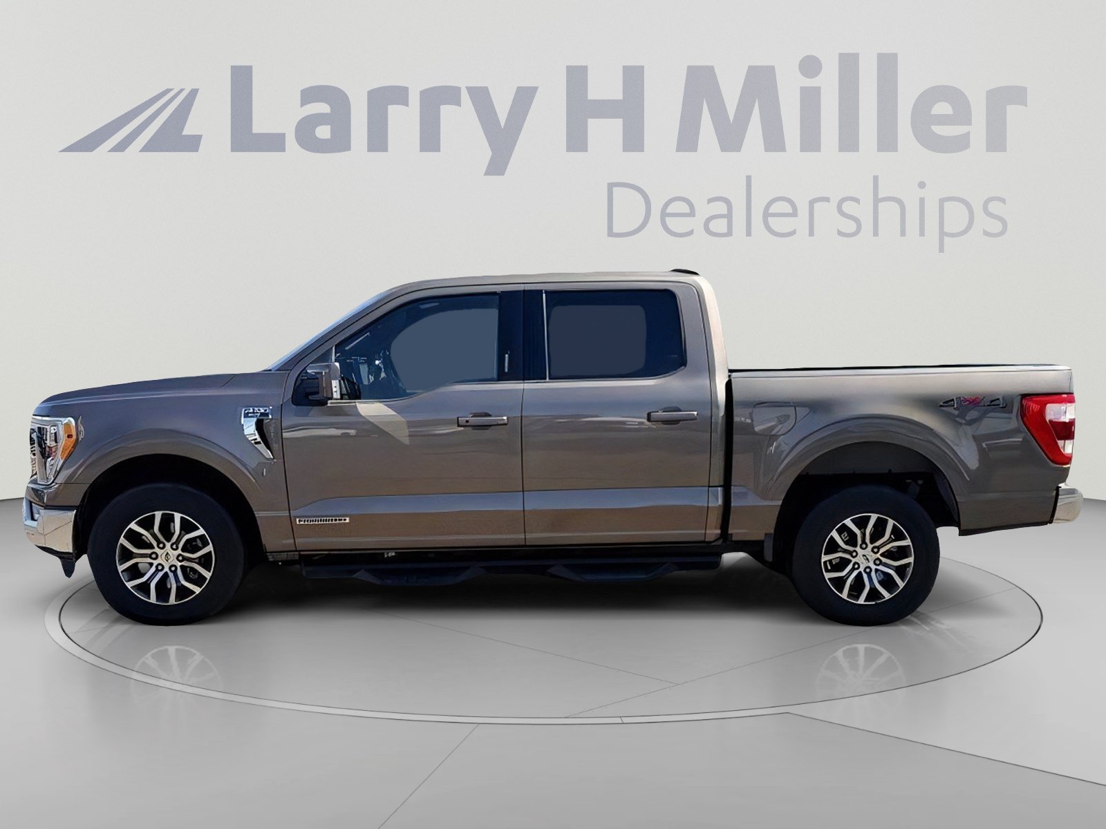 Used 2022 Ford F-150 LARIAT Truck SuperCrew Cab