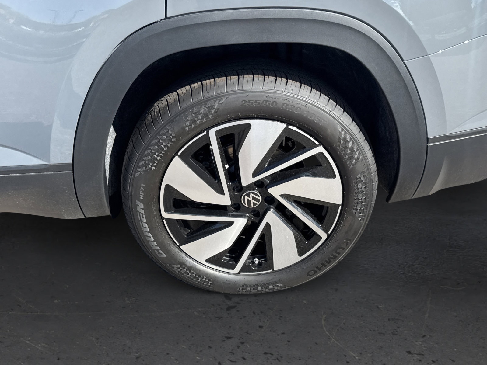 2026 Volkswagen Atlas SE w/Tech - Photo 9