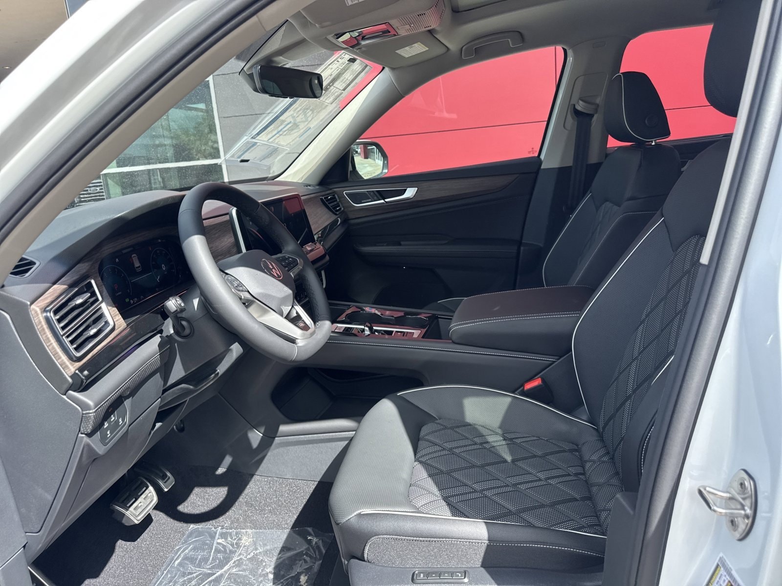 2026 Volkswagen Atlas SEL Premium R-Line - Photo 12
