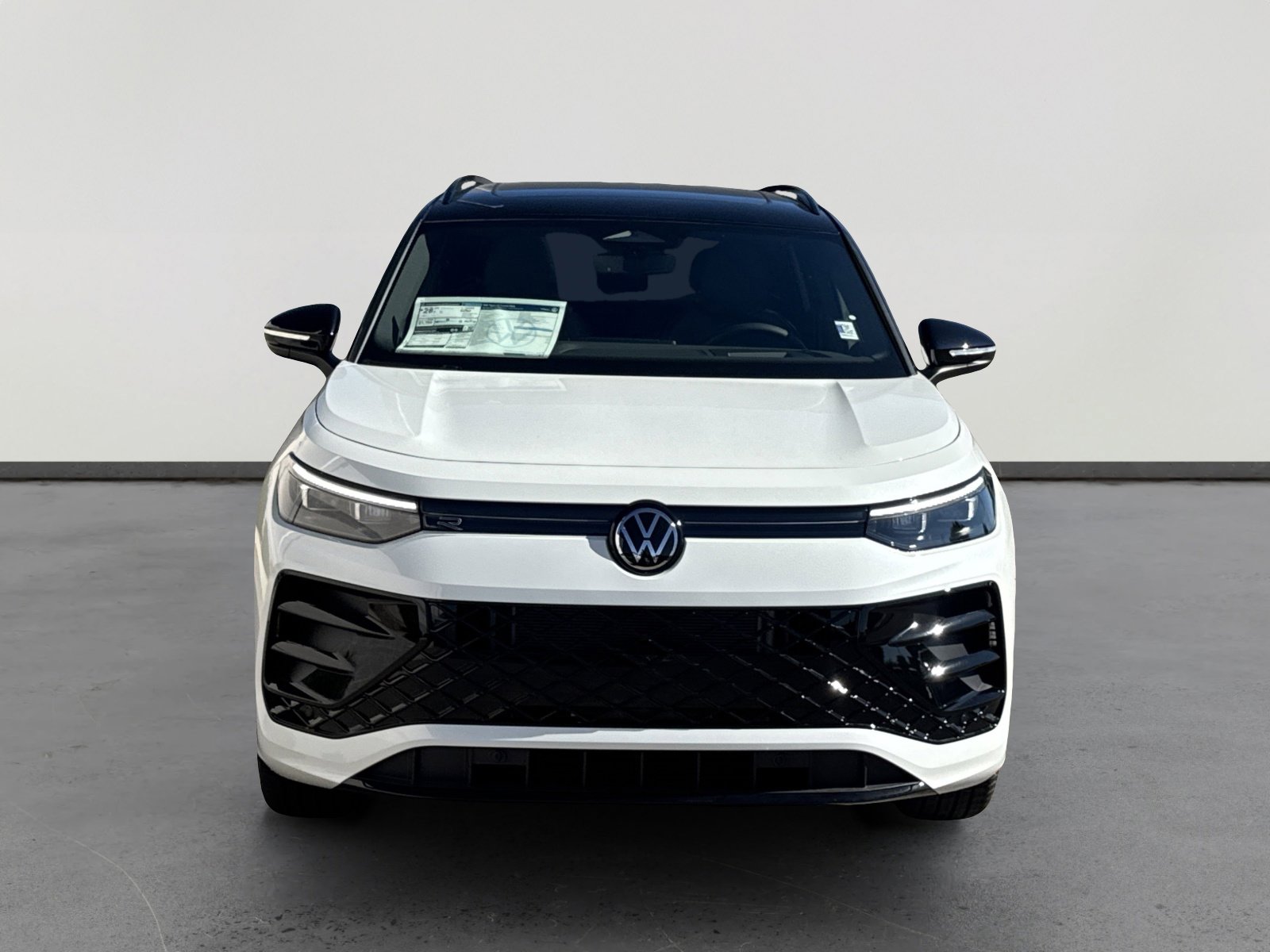 2026 Volkswagen Tiguan SE R-Line Black photo 2
