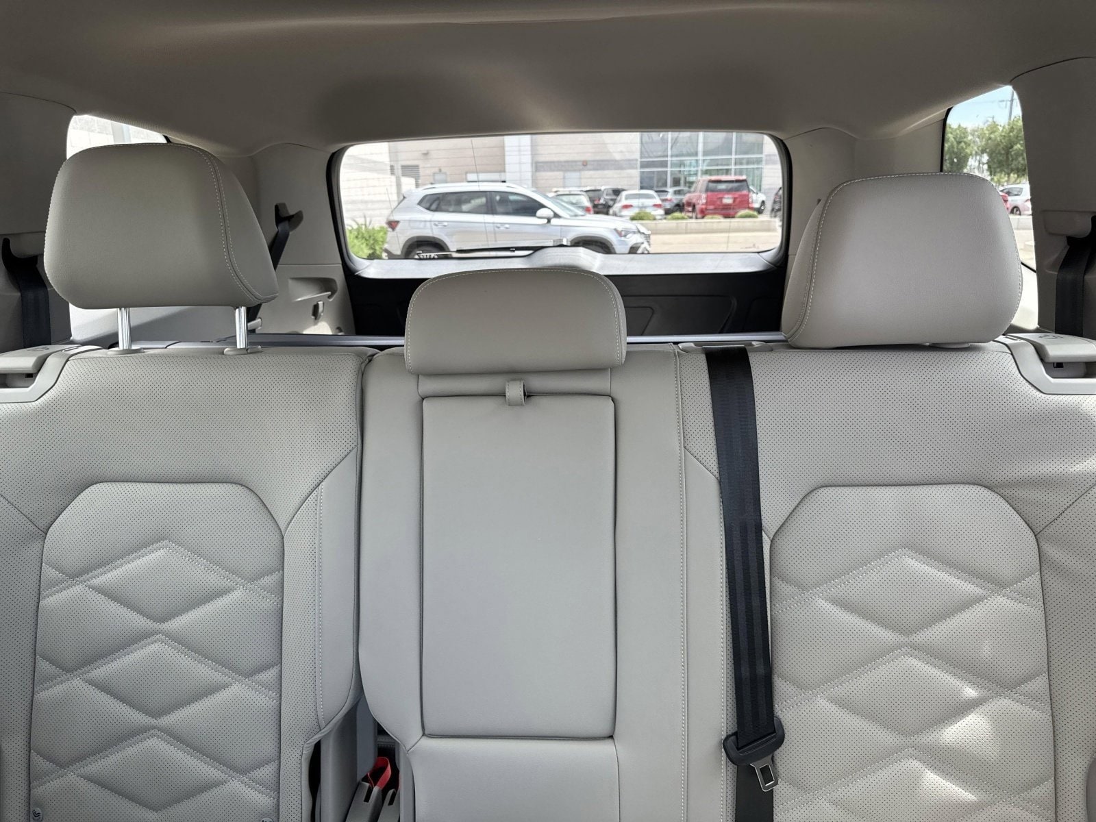 2025 Volkswagen Atlas SE w/Tech - Photo 19