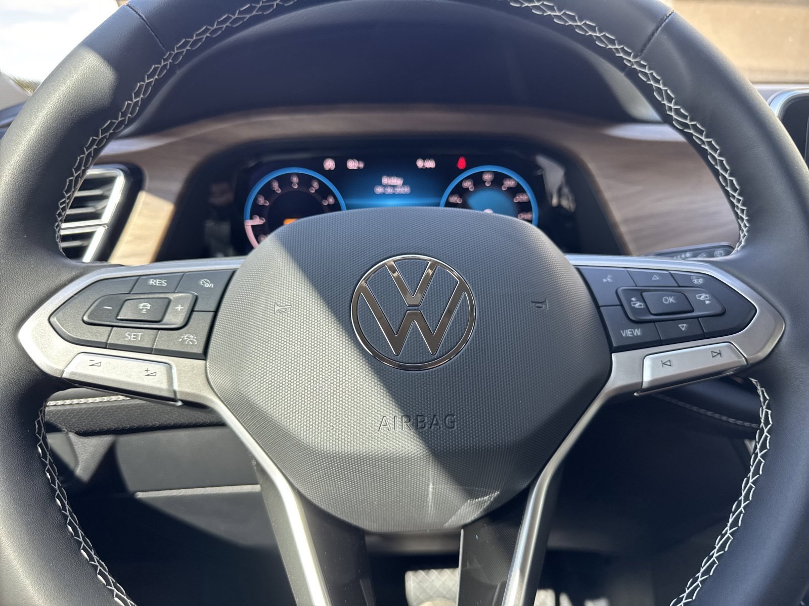 2026 Volkswagen Atlas SE w/Tech - Photo 31