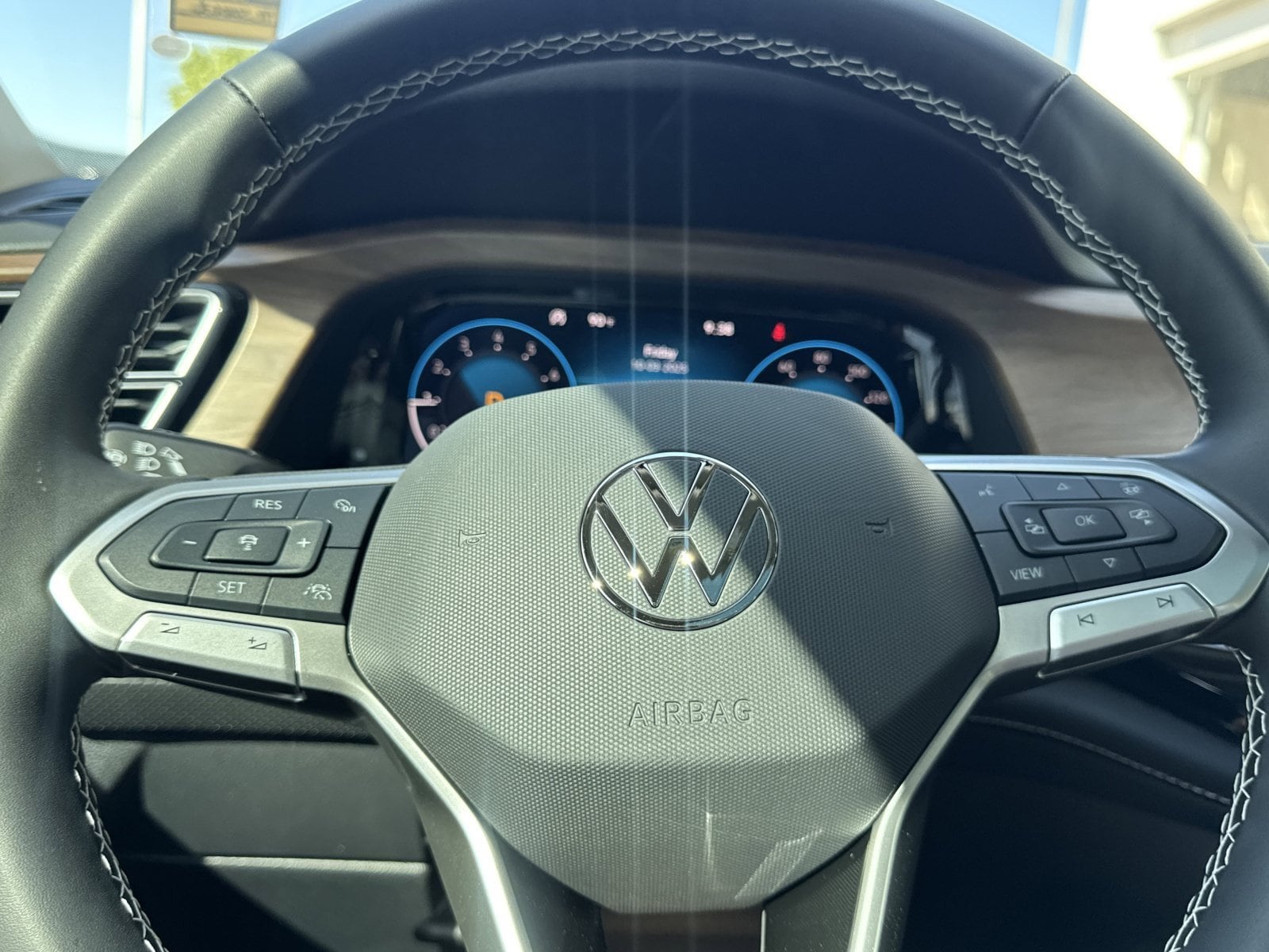 2026 Volkswagen Atlas SE w/Tech - Photo 30