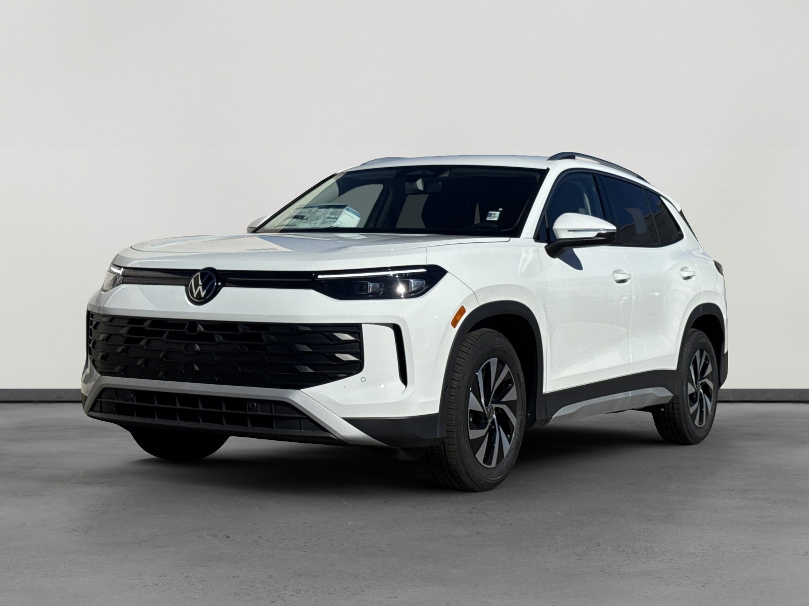 2026 Volkswagen Tiguan S's photo