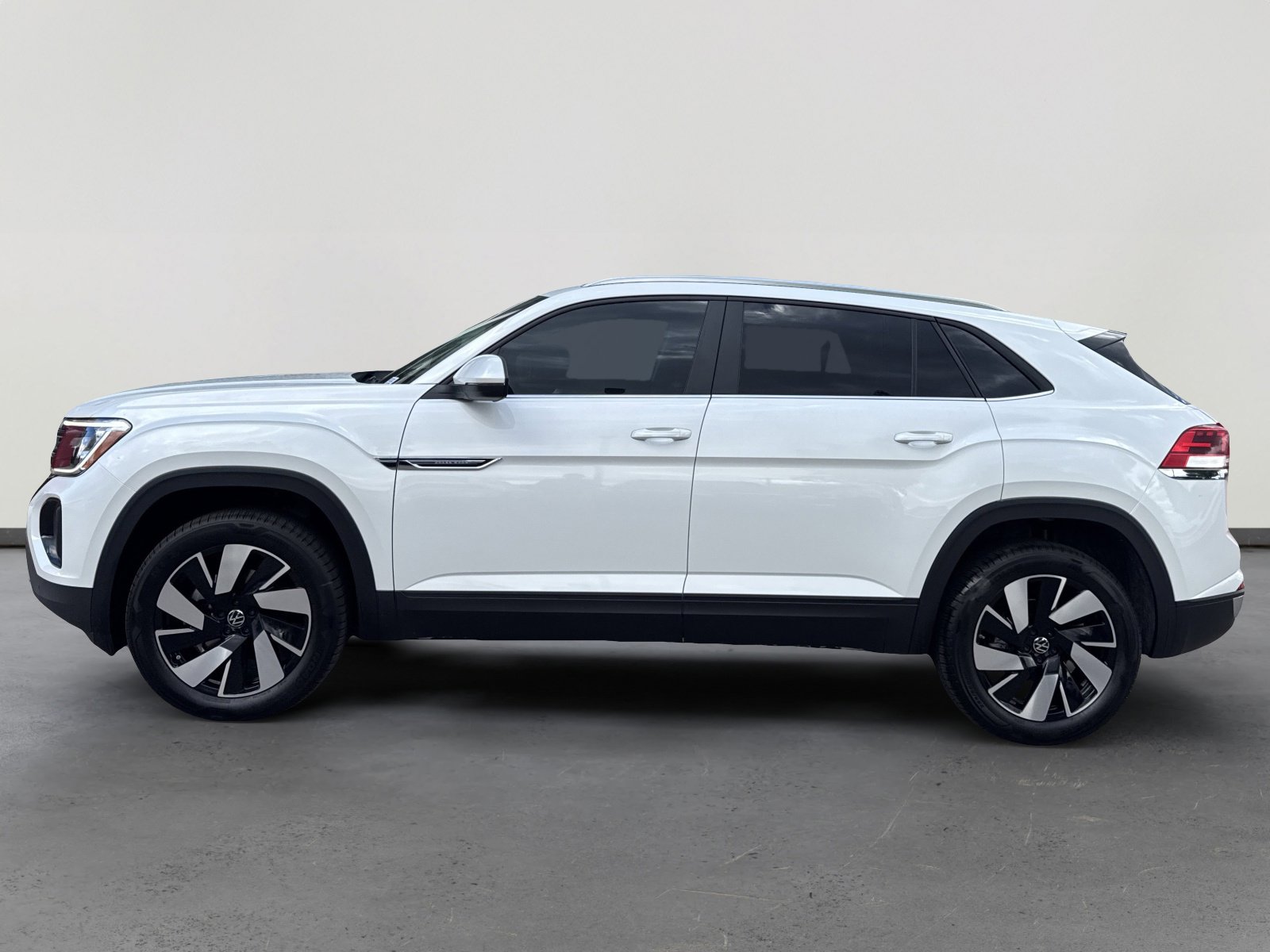 2026 Volkswagen Atlas Cross Sport SE Technology photo 2