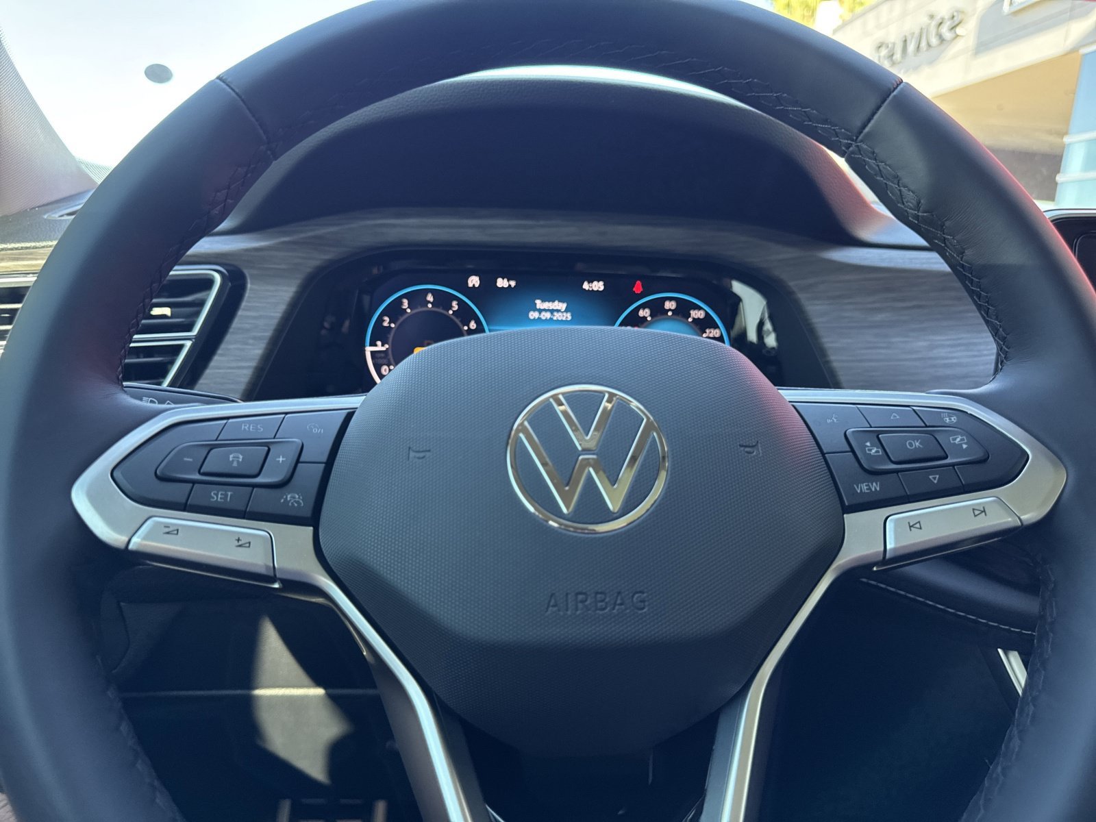 2026 Volkswagen Atlas SEL Premium R-Line - Photo 30