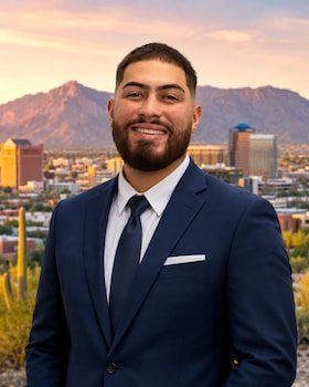 Staff member Junior Lopez from ID_1b2c6579298a