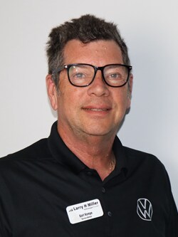 Staff member Karl Kompe from ID_ae81ce26d722