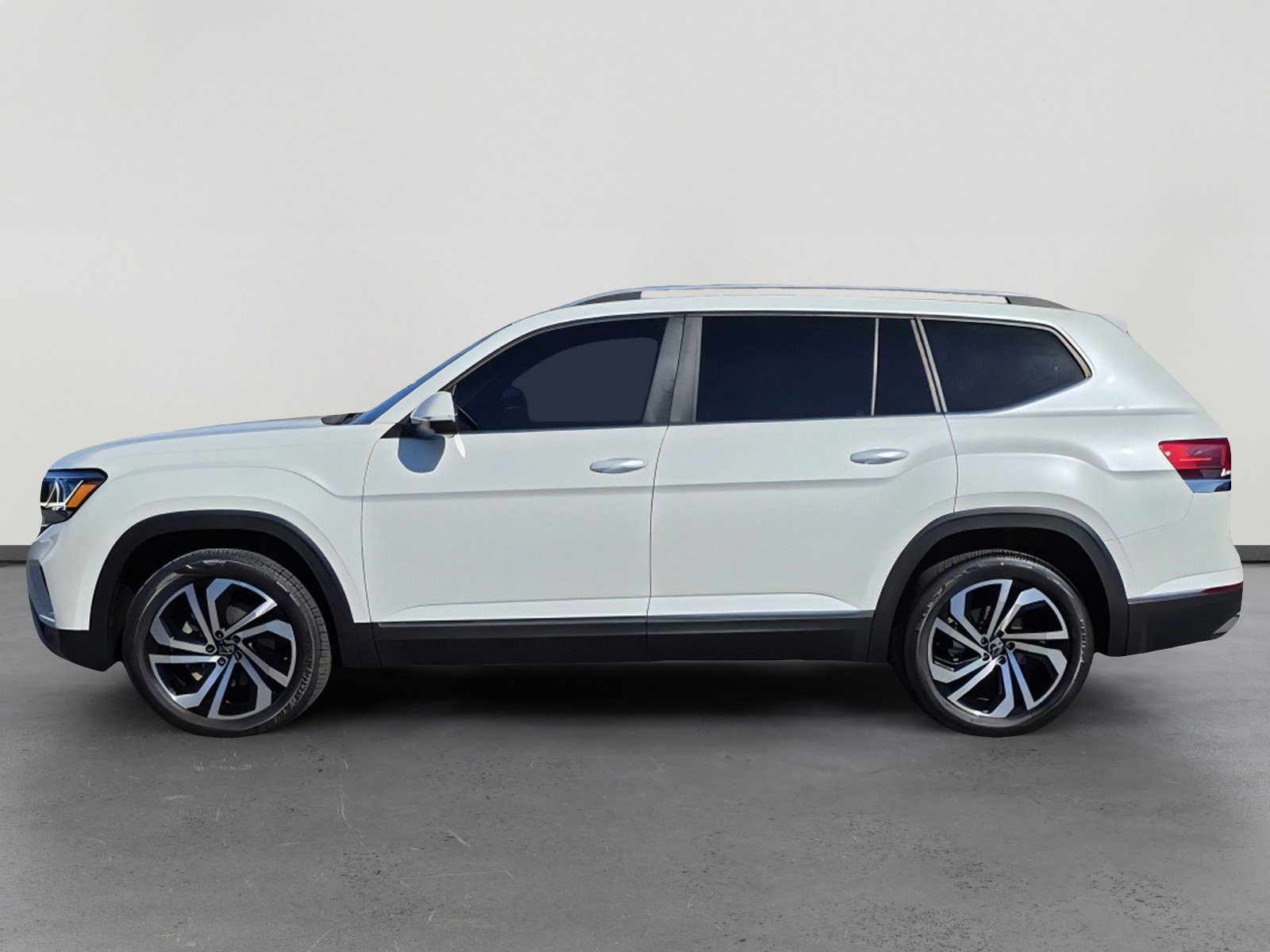 2022 Volkswagen Atlas V6 SEL photo 2