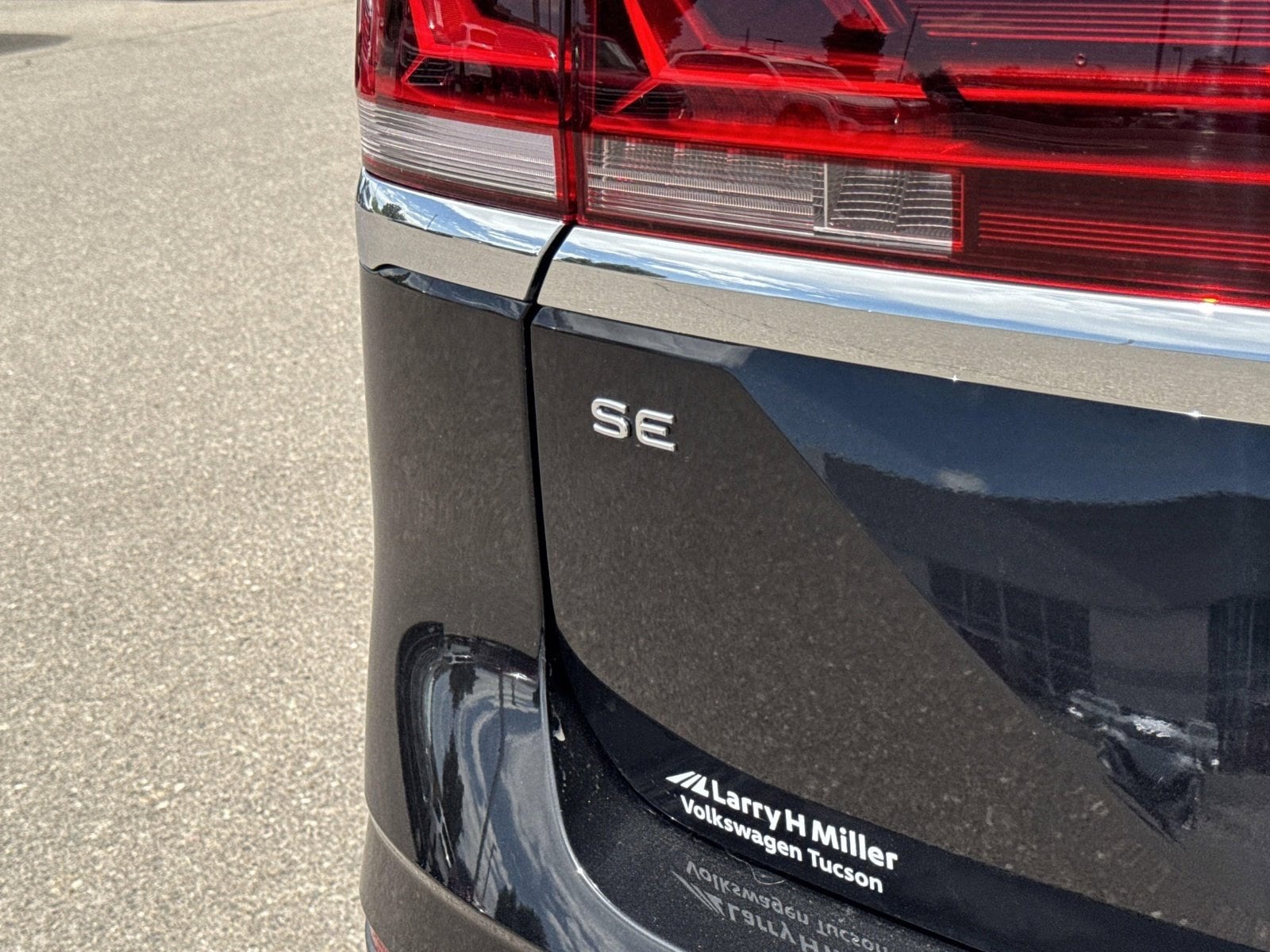 2025 Volkswagen Atlas SE w/Tech - Photo 7