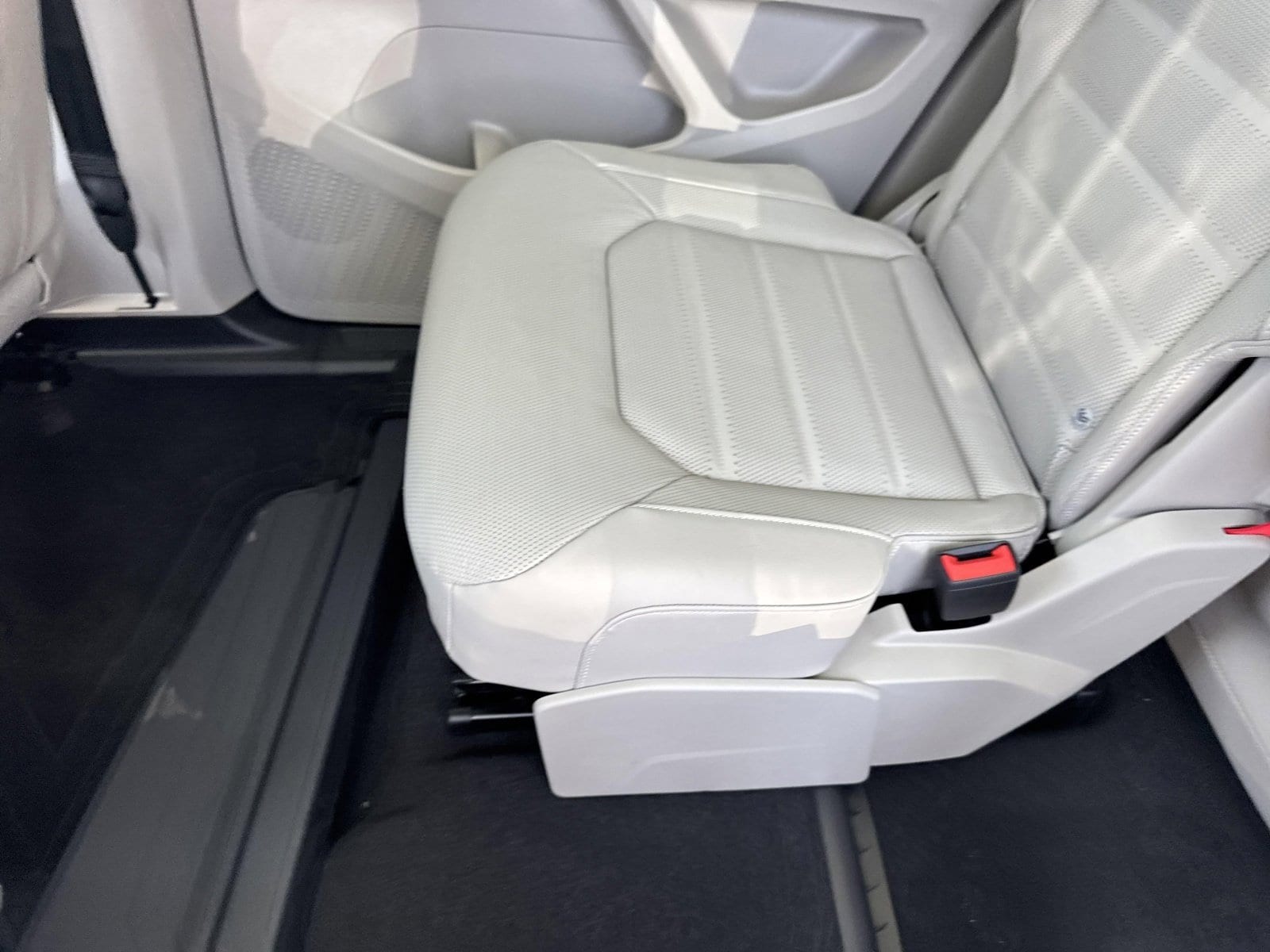 2025 Volkswagen Atlas SEL - Photo 23