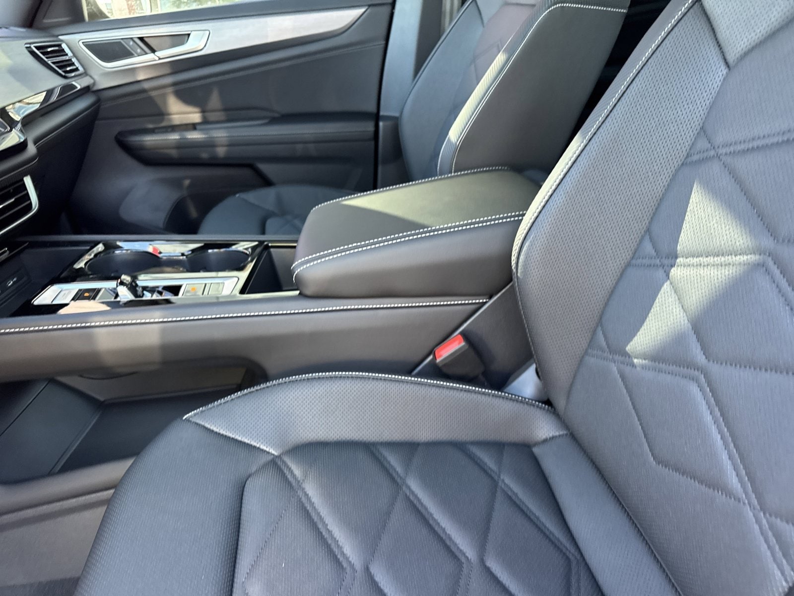 2026 Volkswagen Atlas Cross Sport SE w/Tech - Photo 16